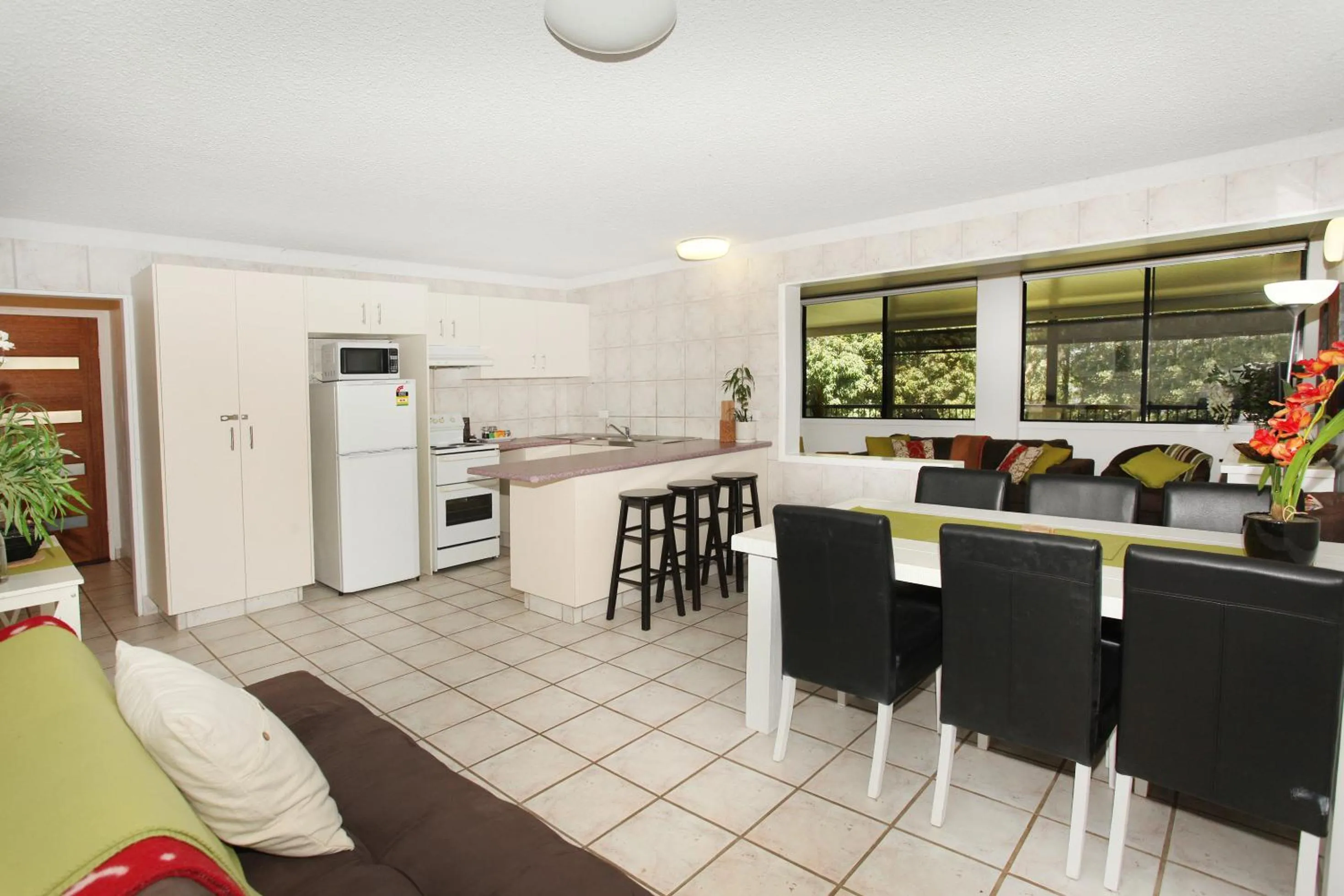 Kitchen or kitchenette in Mapleton Falls Accommodation