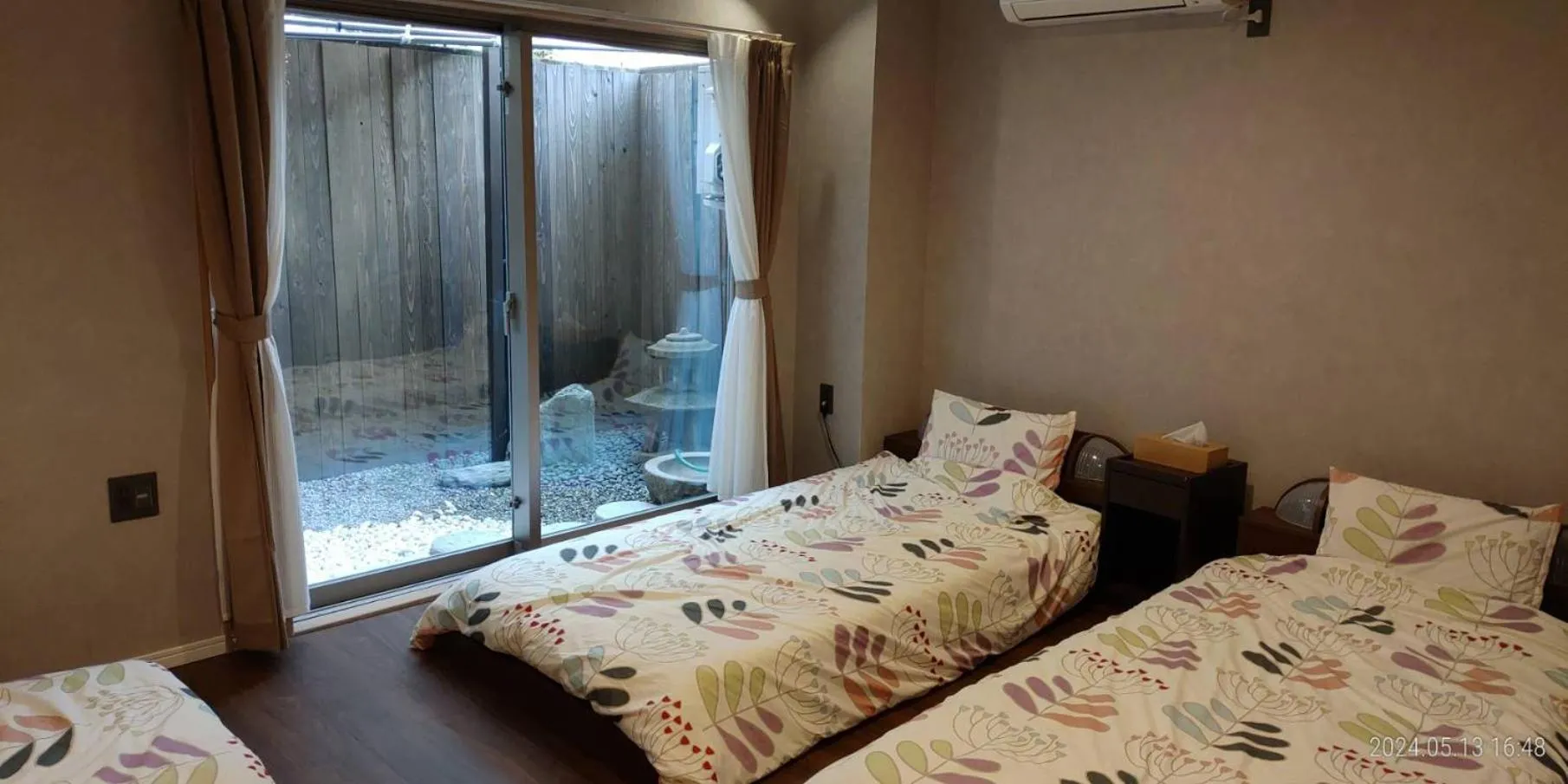 Garden, Bed in Guest House WA