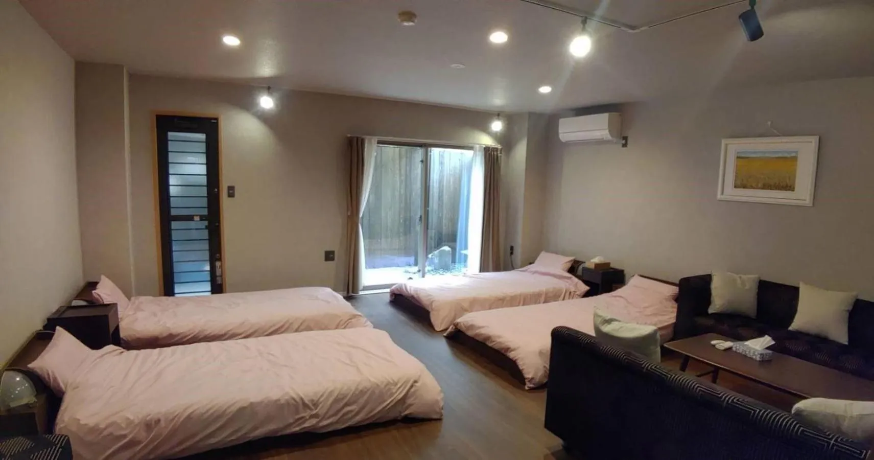 Photo of the whole room, Bed in Guest House WA