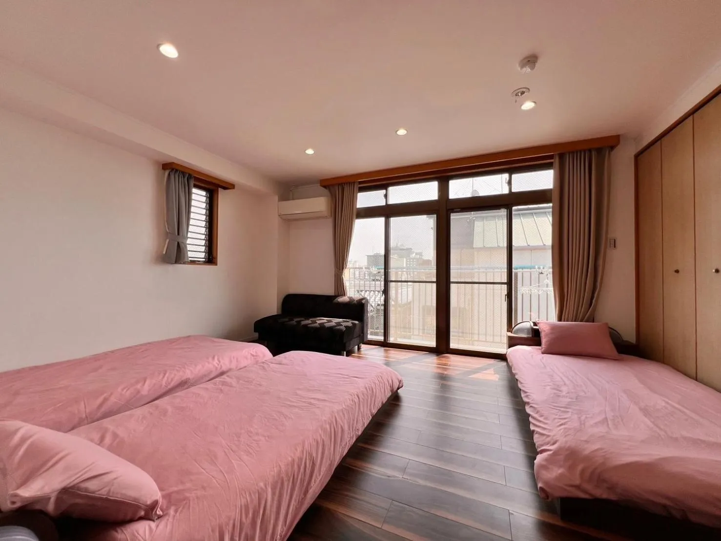 Photo of the whole room, Bed in Guest House WA