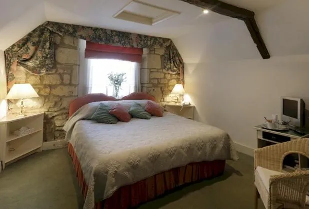 Bed in Bath Place Hotel