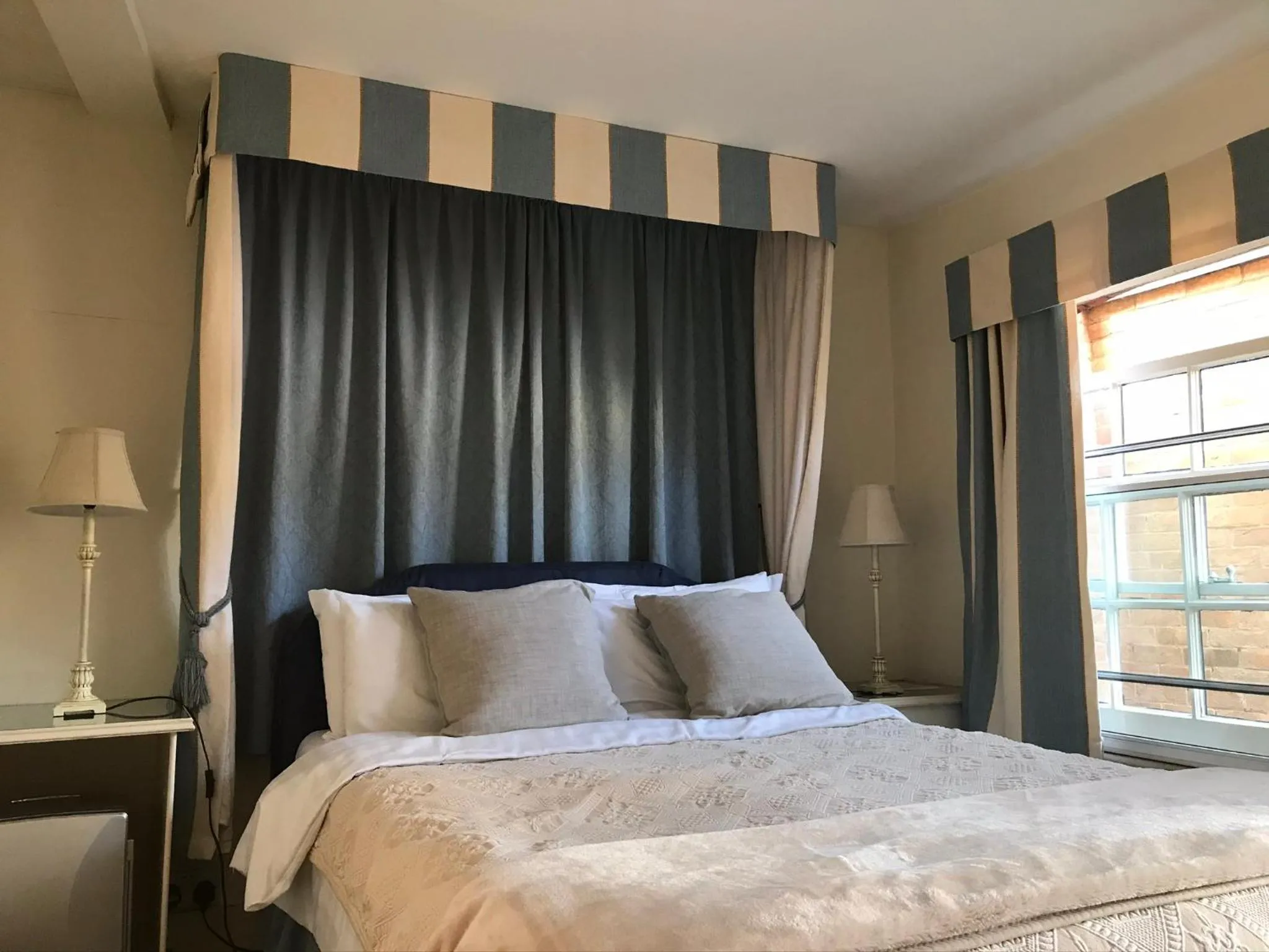 Bed in Bath Place Hotel