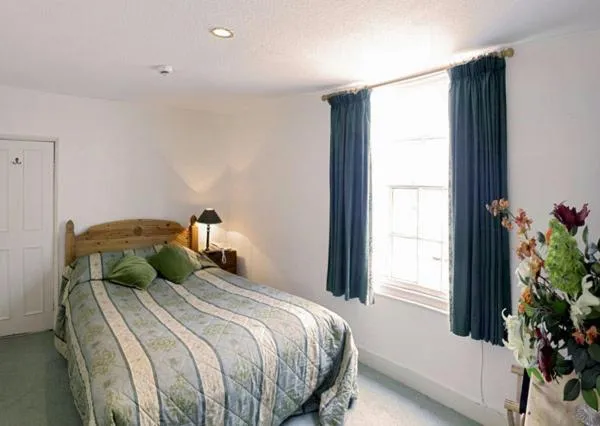 Bed in Bath Place Hotel