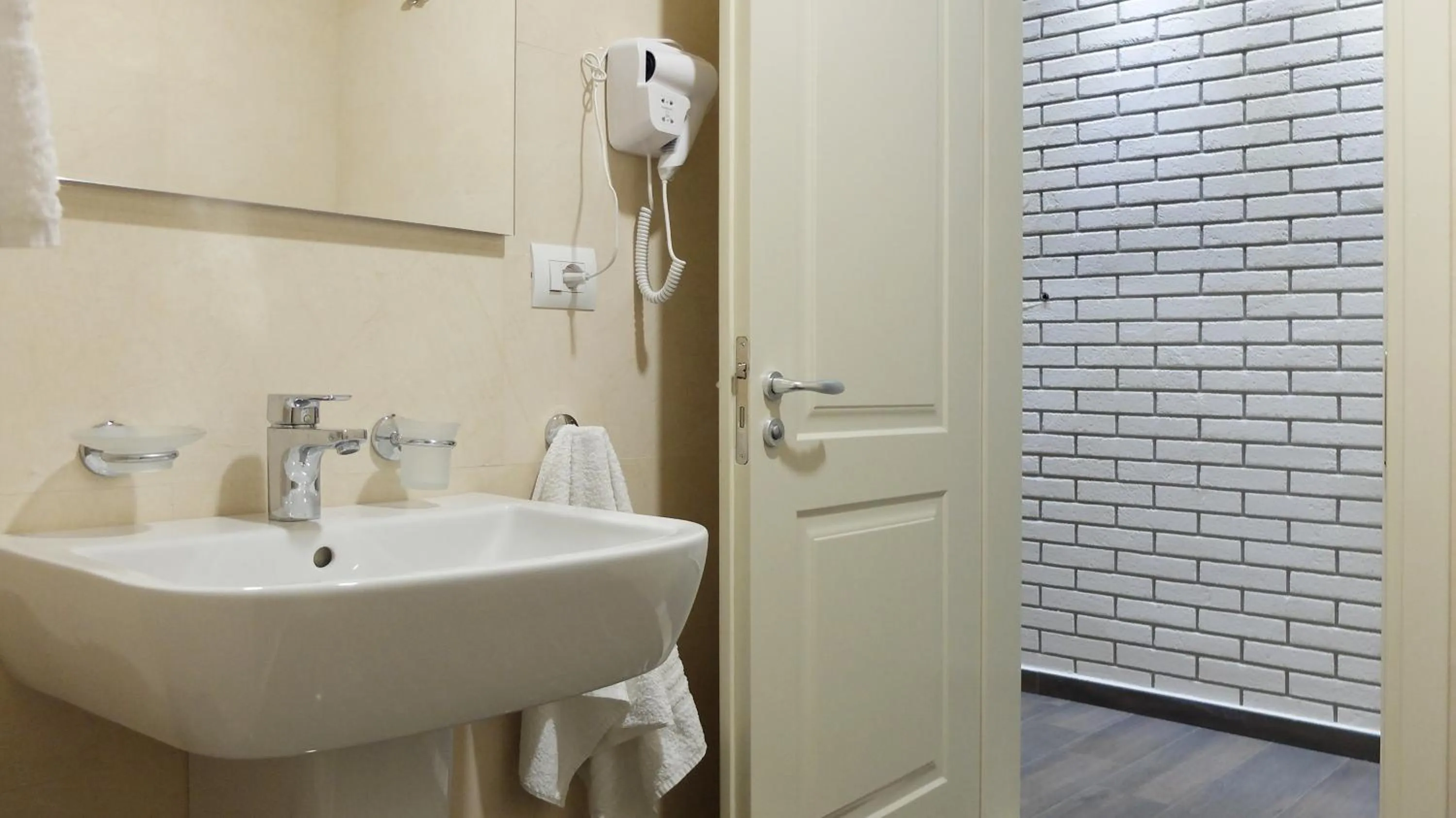 Sunrise Luxury Apartments