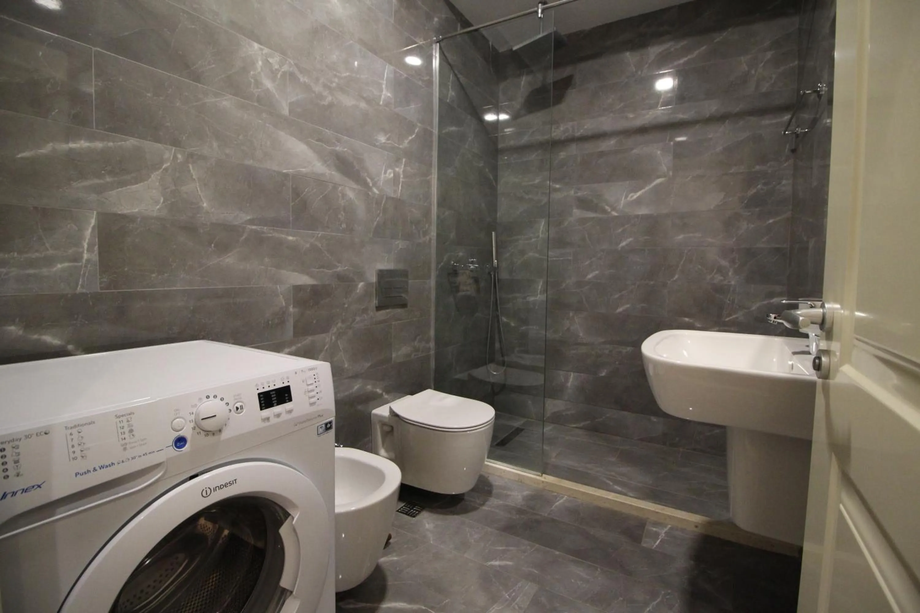 Sunrise Luxury Apartments