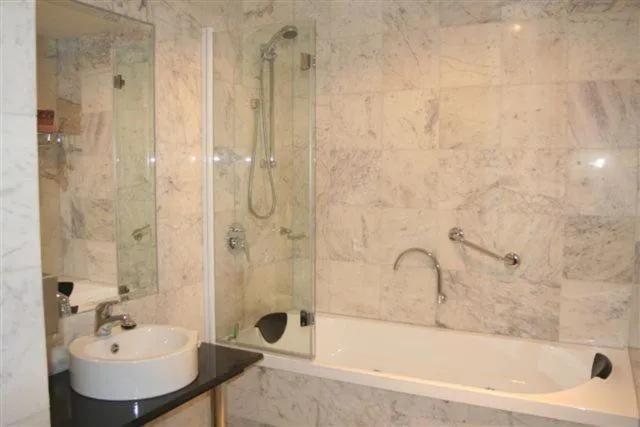 Bathroom in The Hotel Shamrock