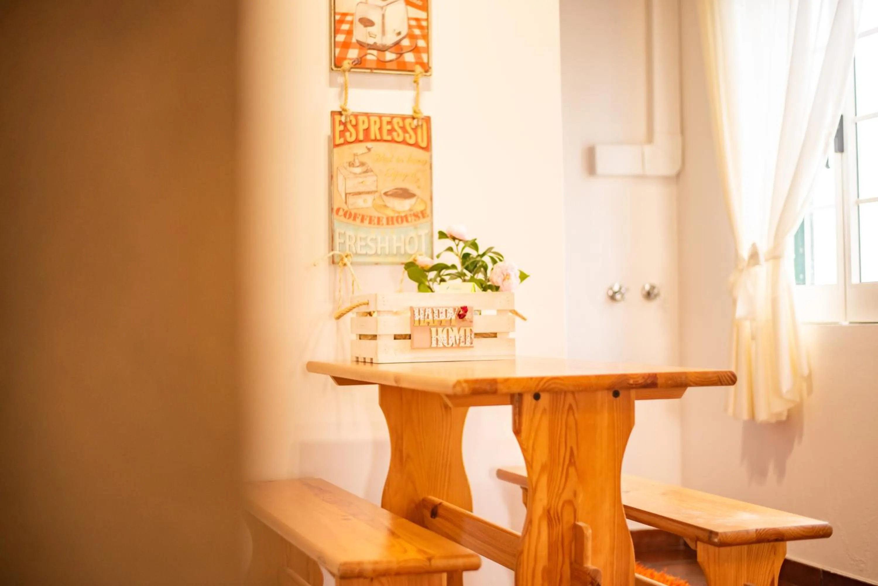 kitchen in CASA INTI / INTI HOUSE FURNAS