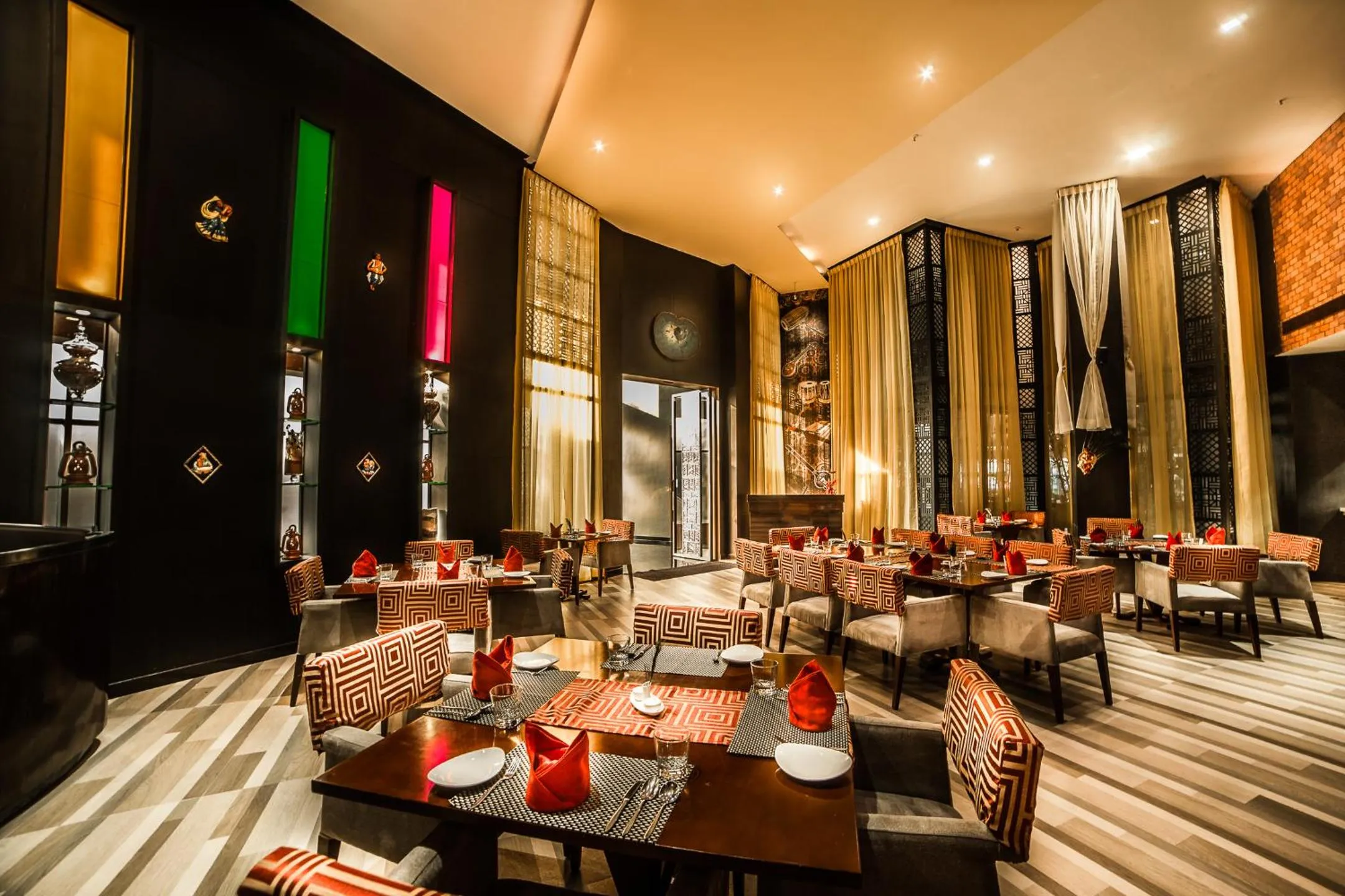 Restaurant/Places to Eat in Clarion Hotel President Chennai