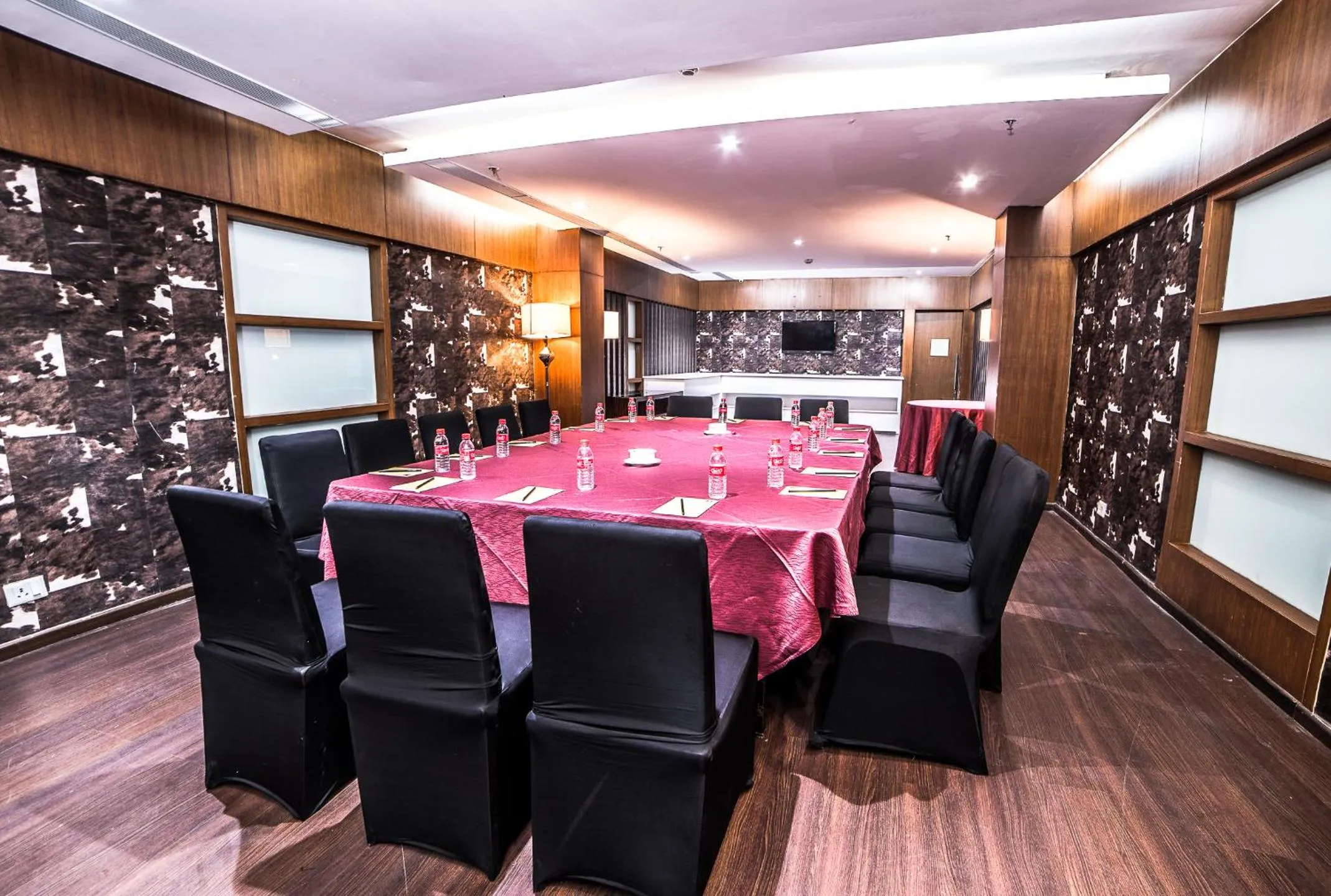 Meeting/conference room in Clarion Hotel President Chennai