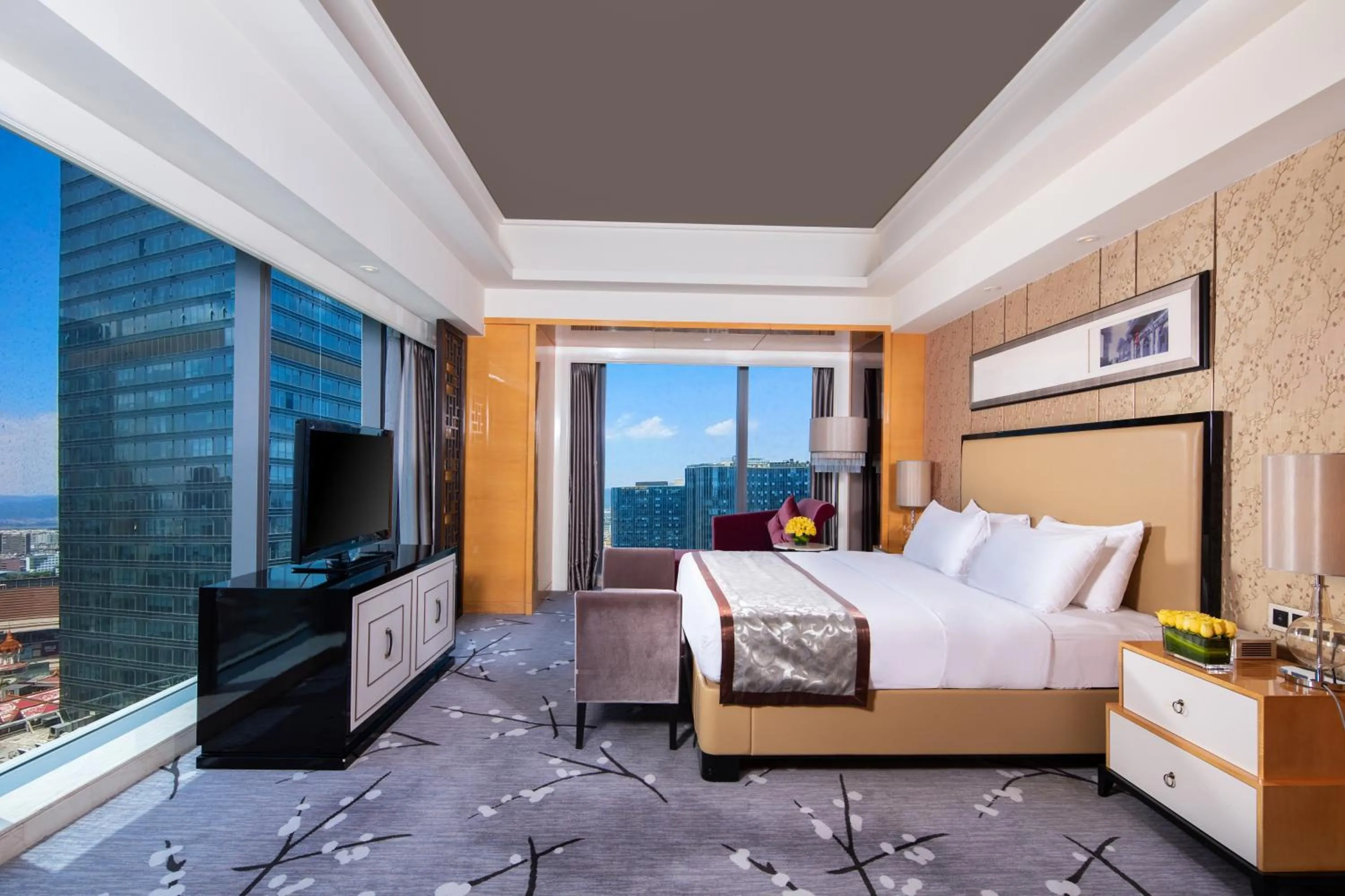 Bed in Wyndham Grand Plaza Royale Colorful Yunnan