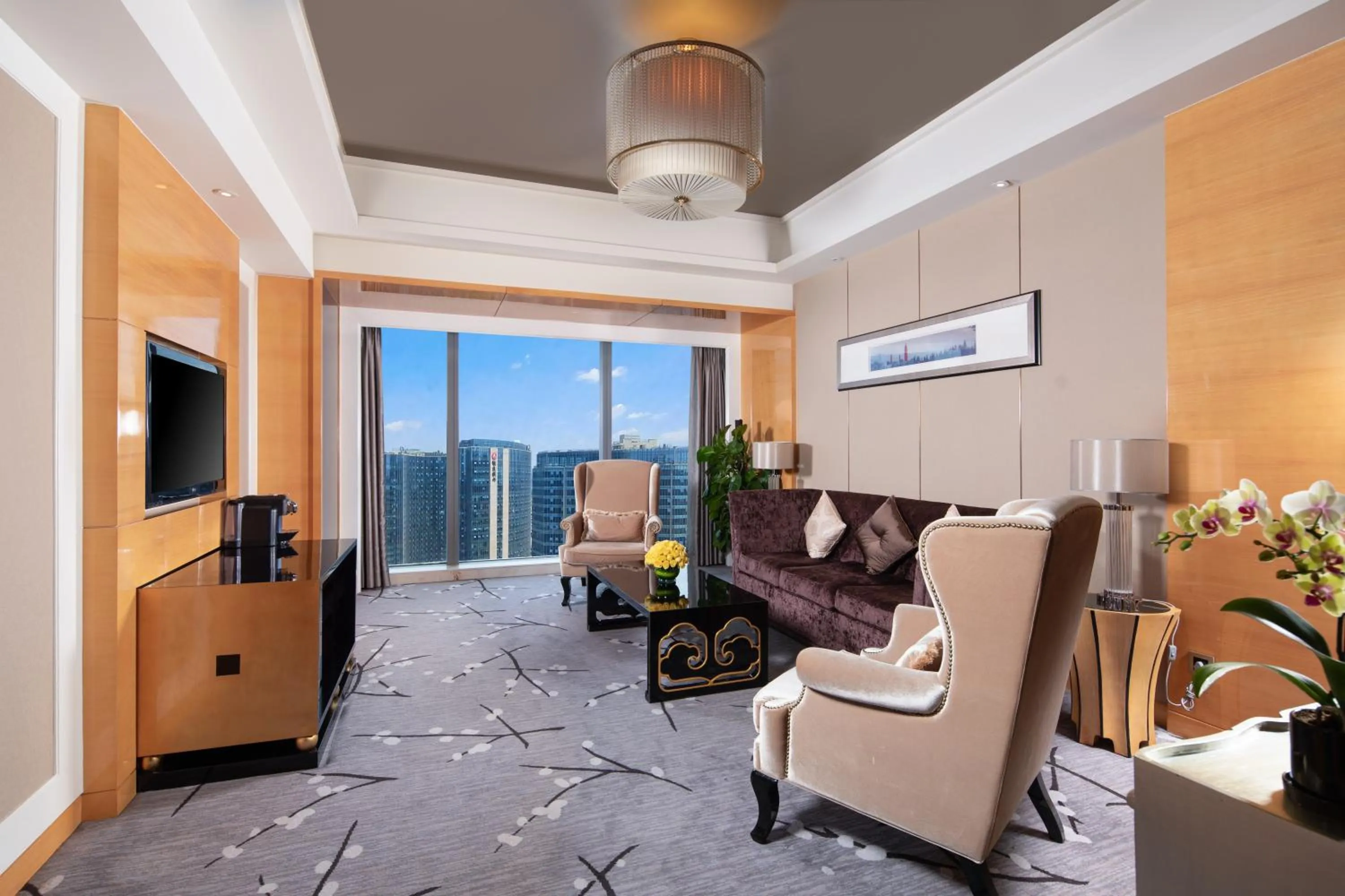 TV and multimedia in Wyndham Grand Plaza Royale Colorful Yunnan