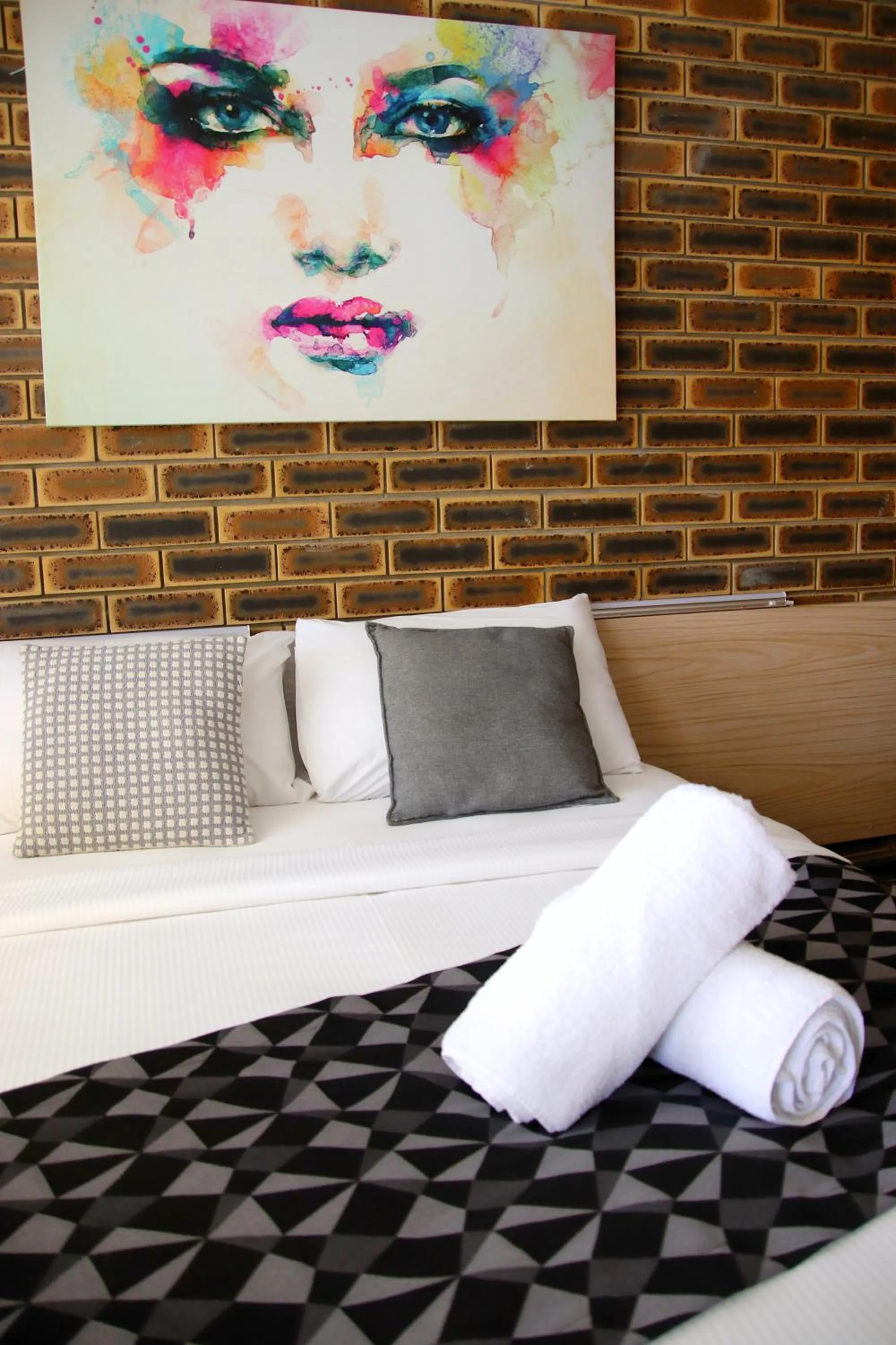 Bedroom, Bed in Squatters Homestead Motel