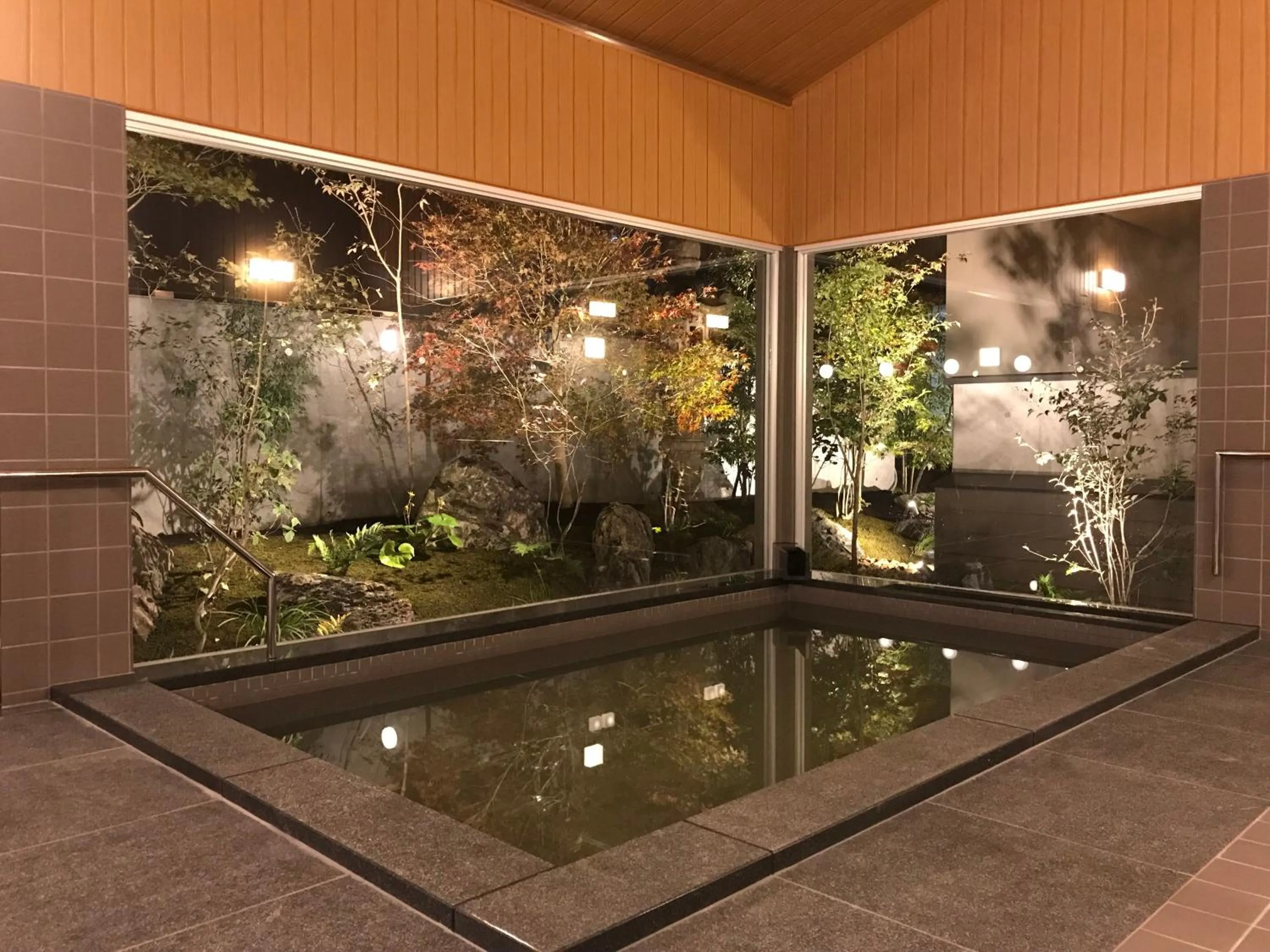 Hot Spring Bath in Ryokan Marumo