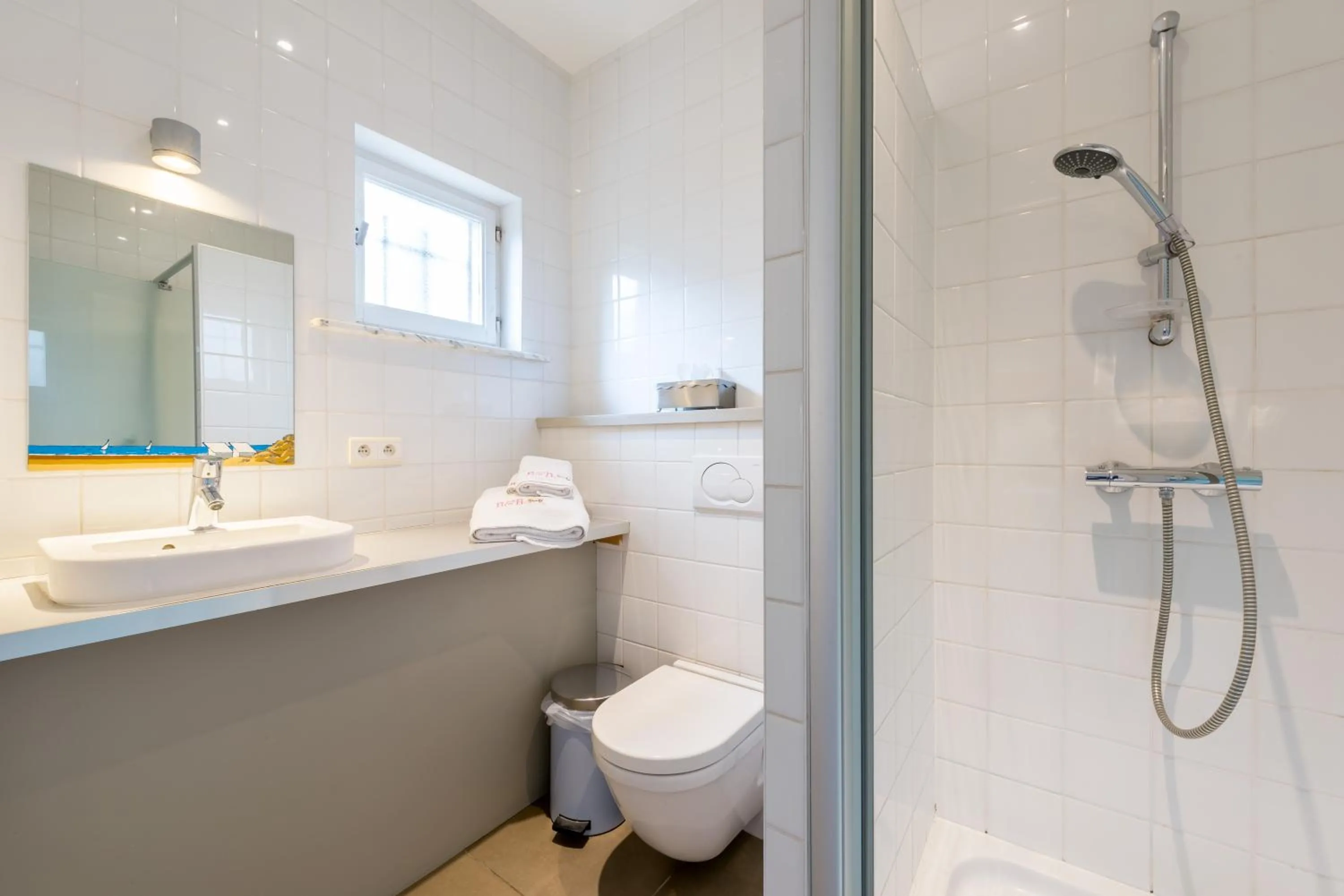 Bathroom in B&B visavis