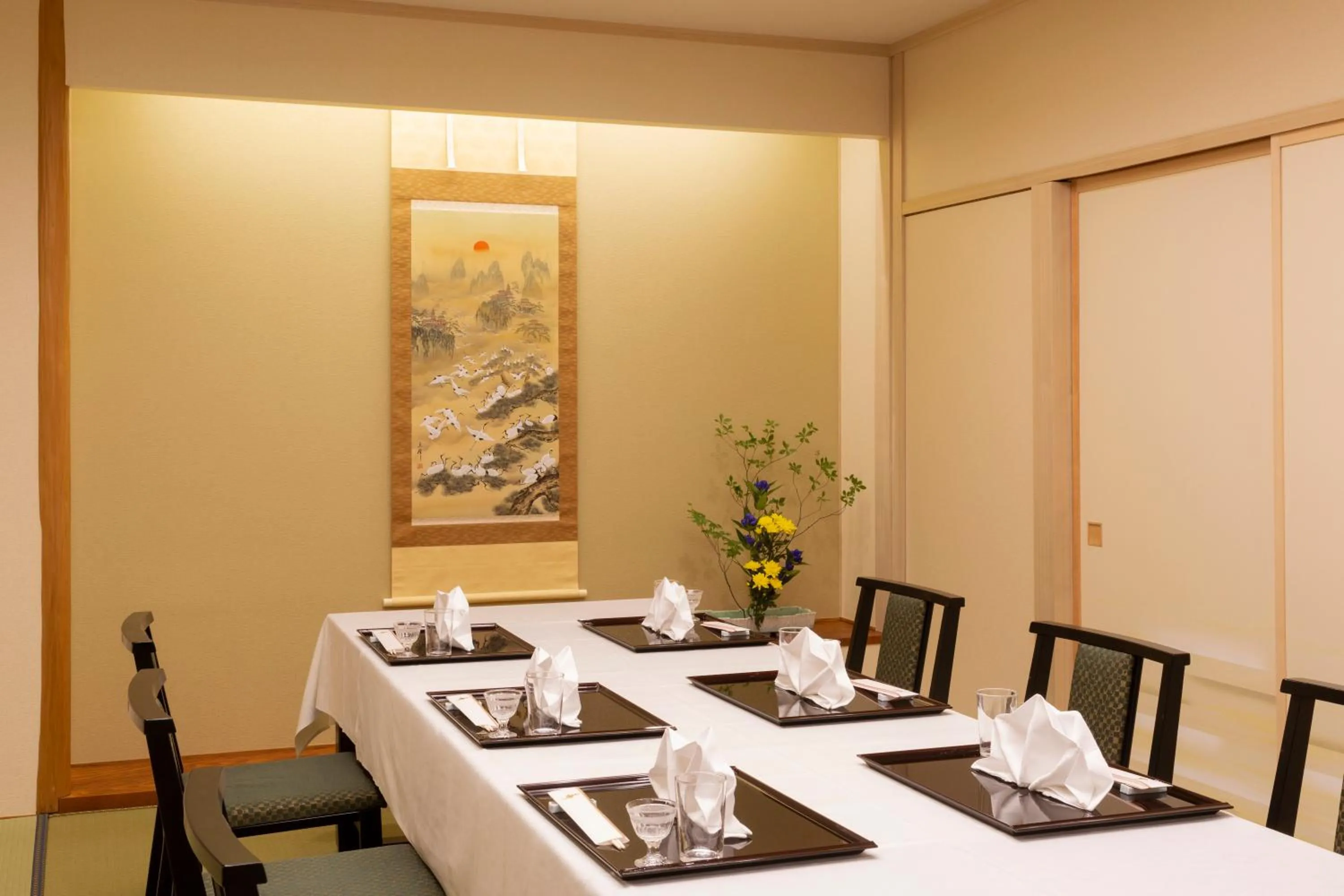Restaurant/places to eat in Hotel New Otani Tottori