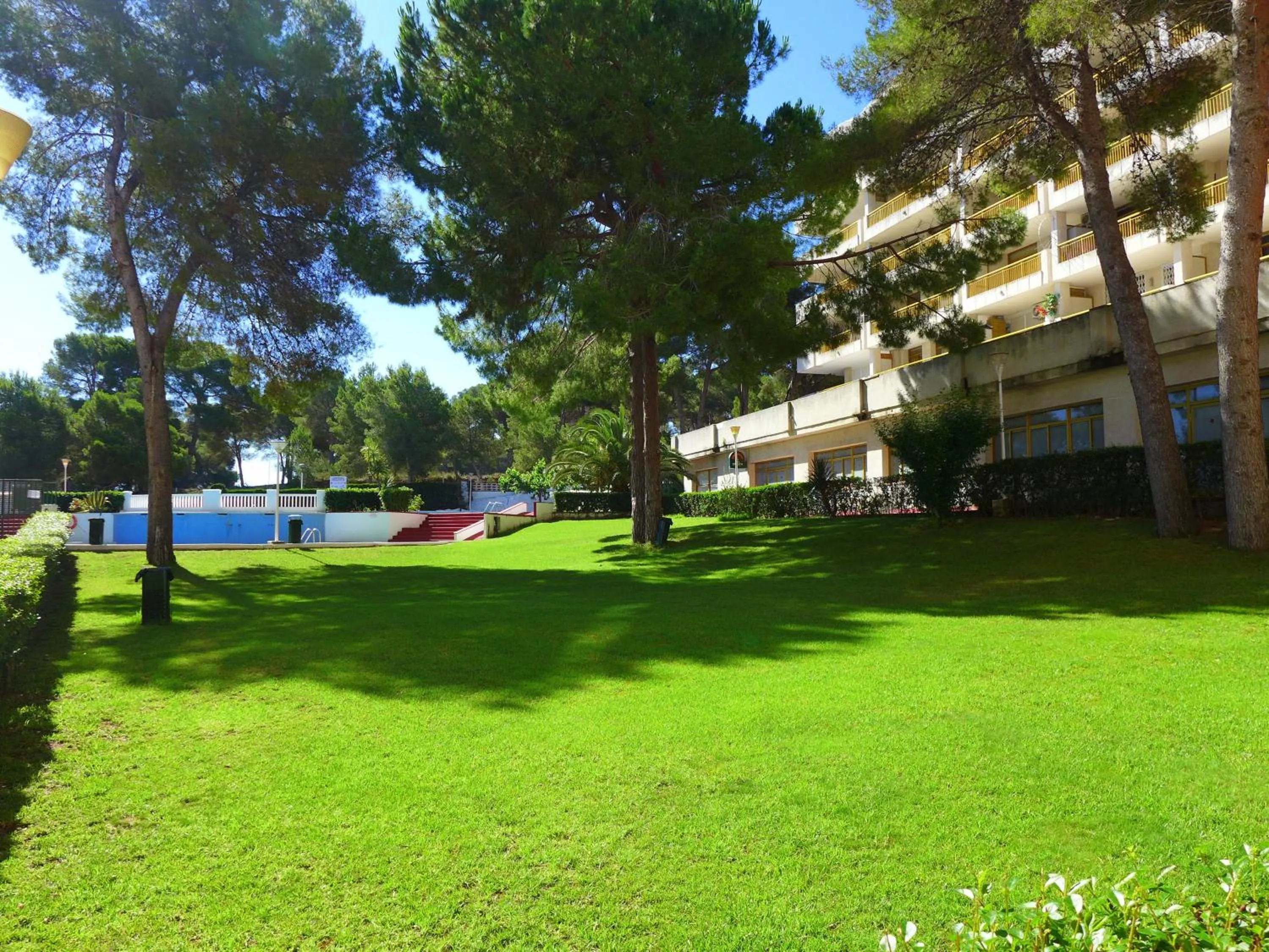 Property building in Catalonia Park Apartamentos