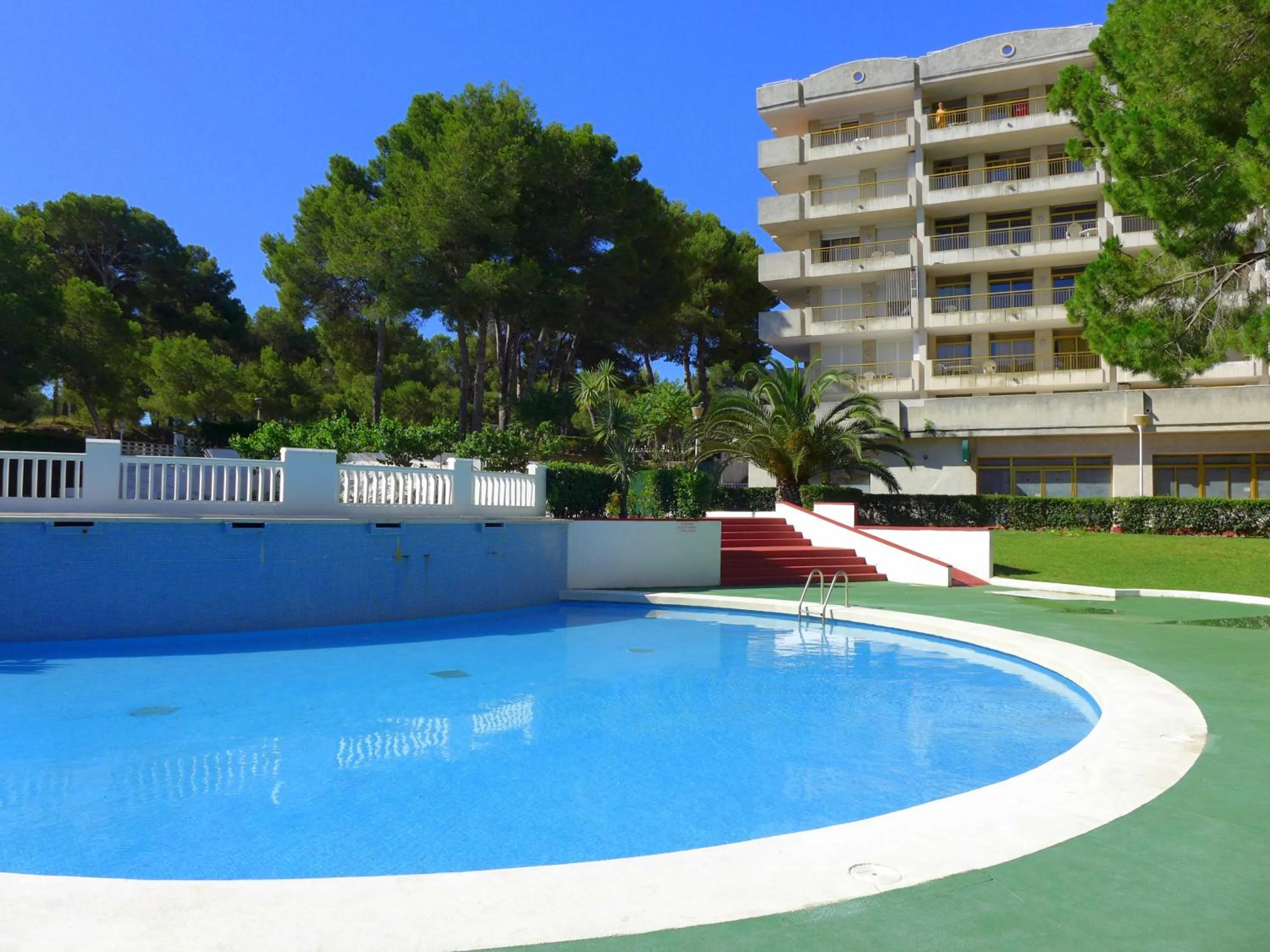 Swimming pool in Catalonia Park Apartamentos