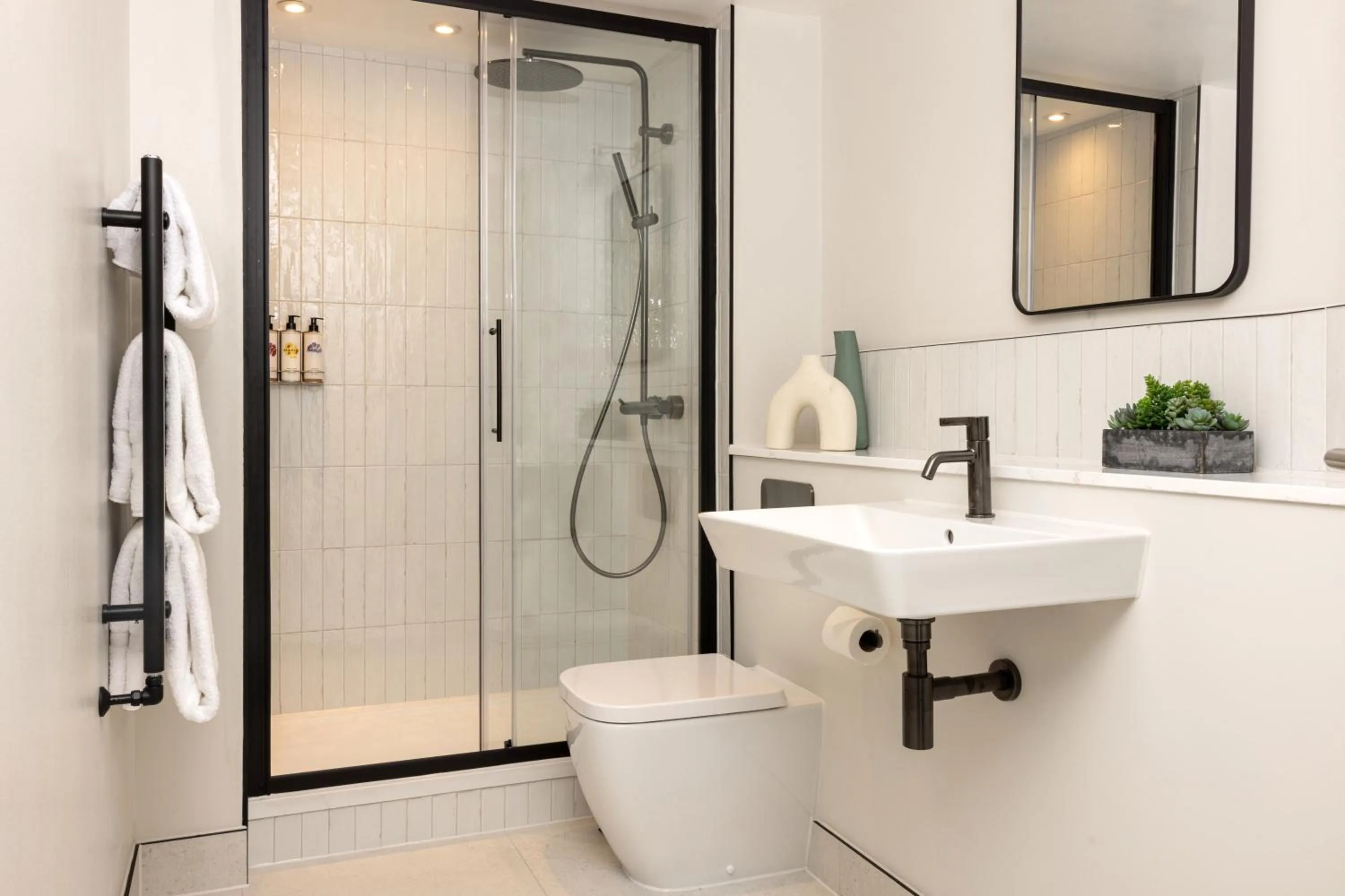 Shower in Native Hyde Park