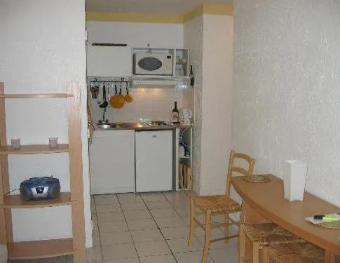 Kitchen or kitchenette in Croisette-Oasis