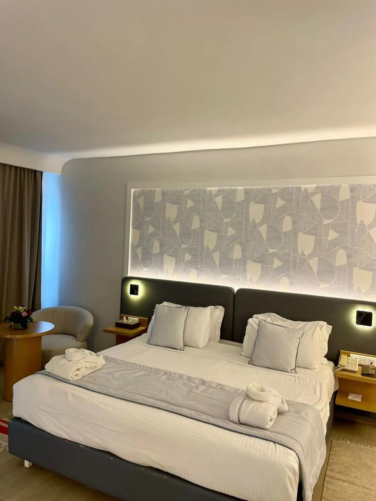 Bed in Royal Tulip Taj Sultan