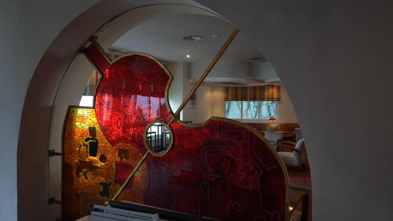 Bed in Royal Tulip Taj Sultan