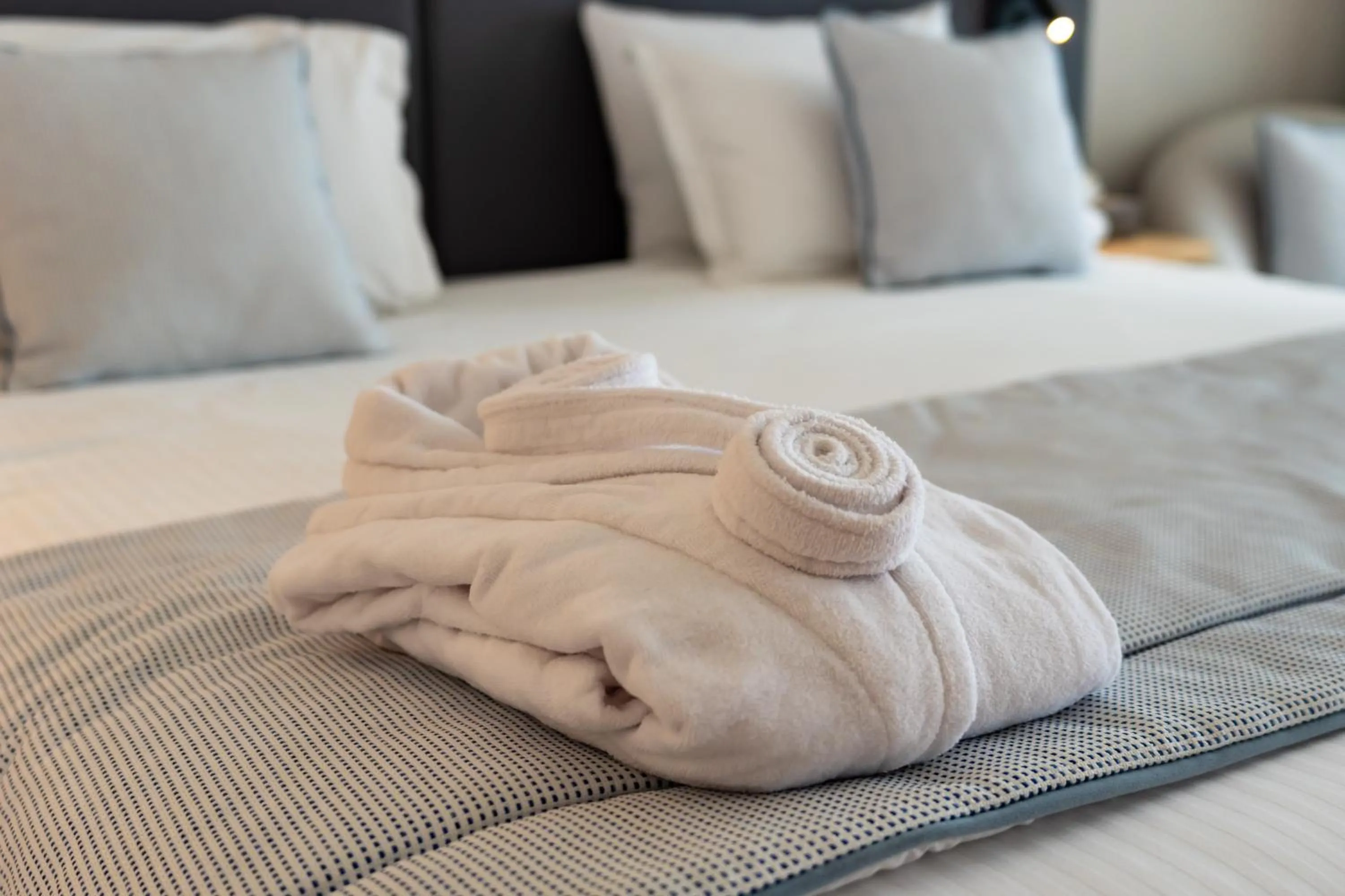 Bed in Royal Tulip Taj Sultan