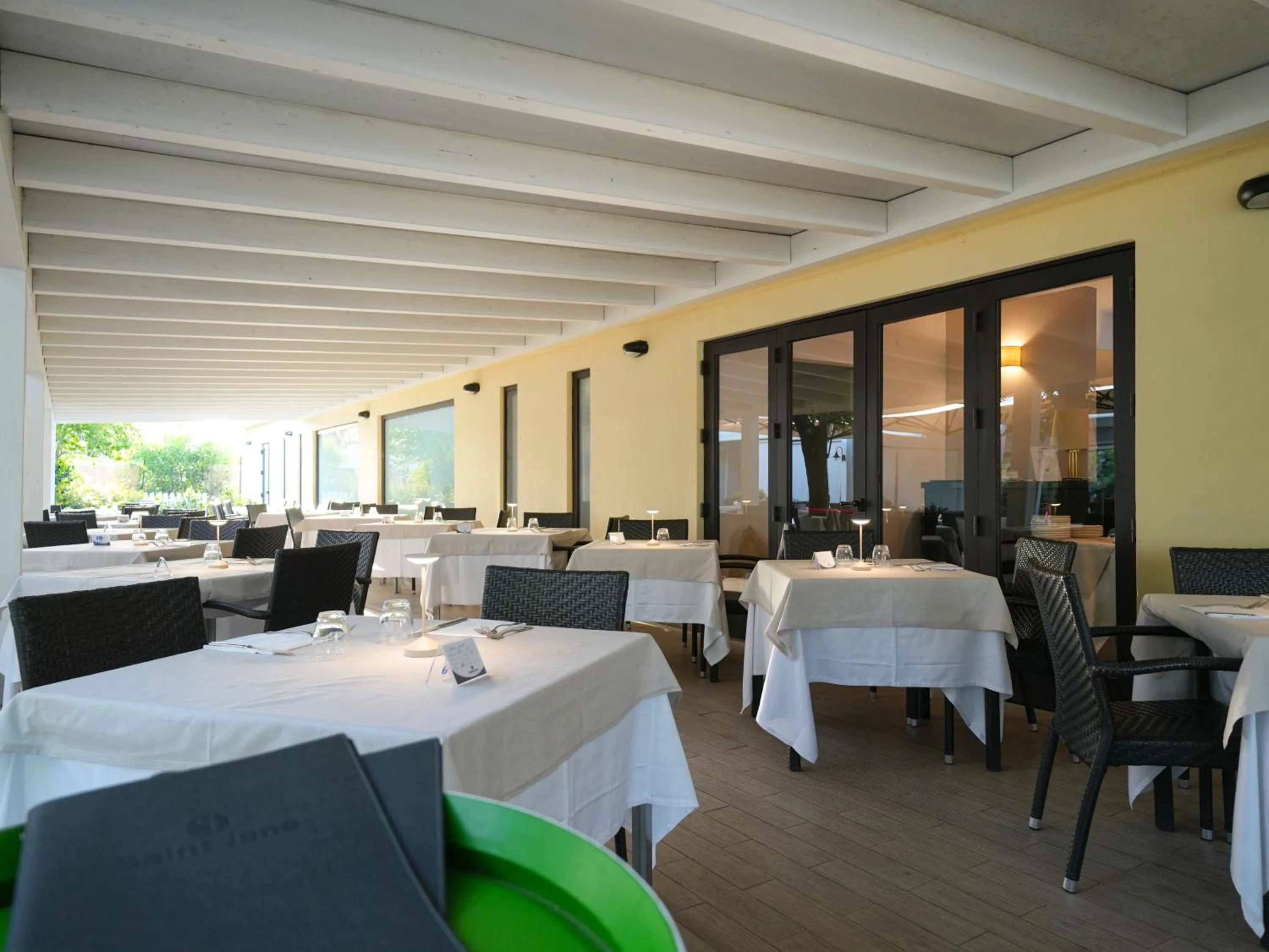 Restaurant/places to eat in Le Dune Resort