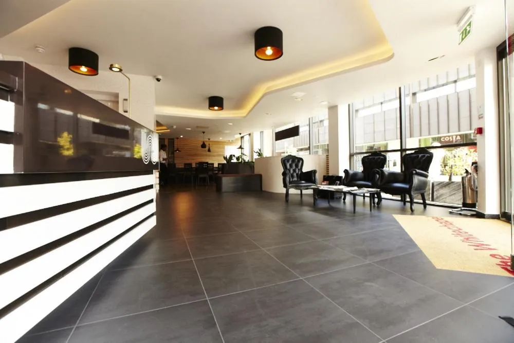 Facade/entrance in The Whitechapel