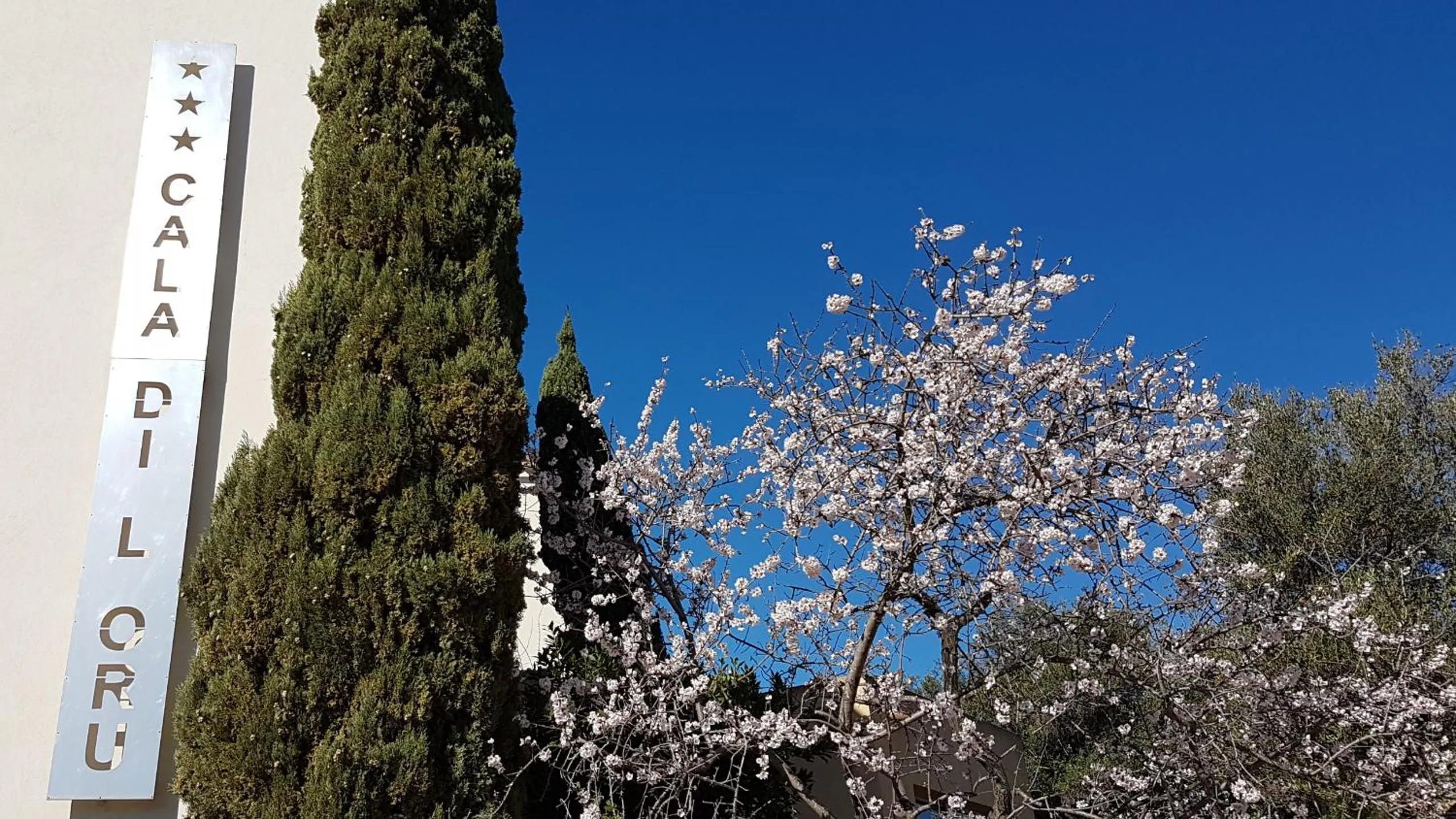 Property logo or sign in Hotel Cala di l'Oru