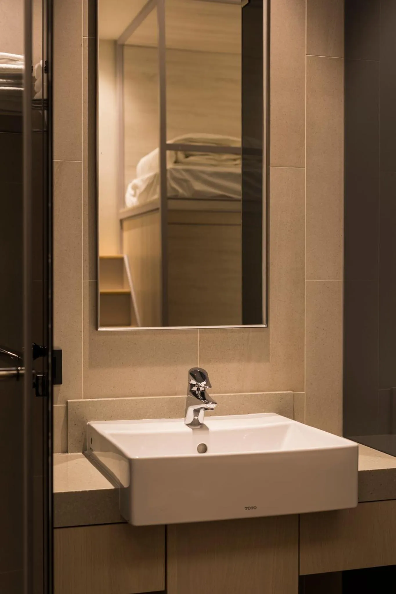 Photo of the whole room in Meander 1948