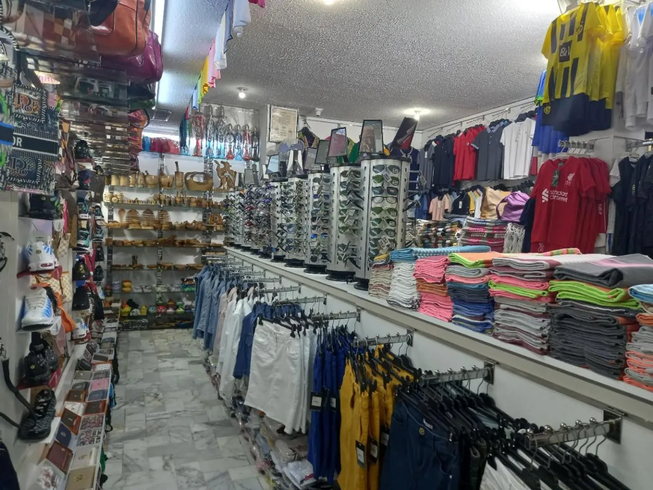 Shopping Area, Supermarket/Shops in Helya Beach Resort