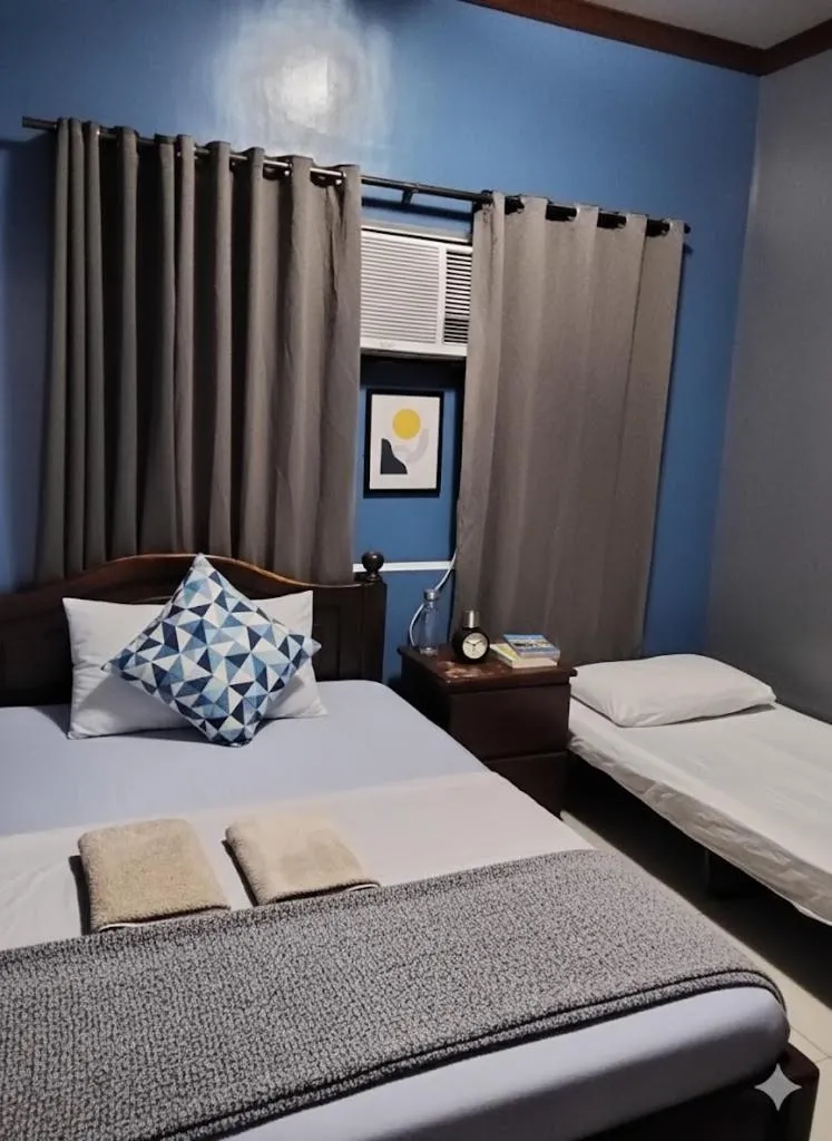 Bed in The Runway Inn - Mactan Cebu