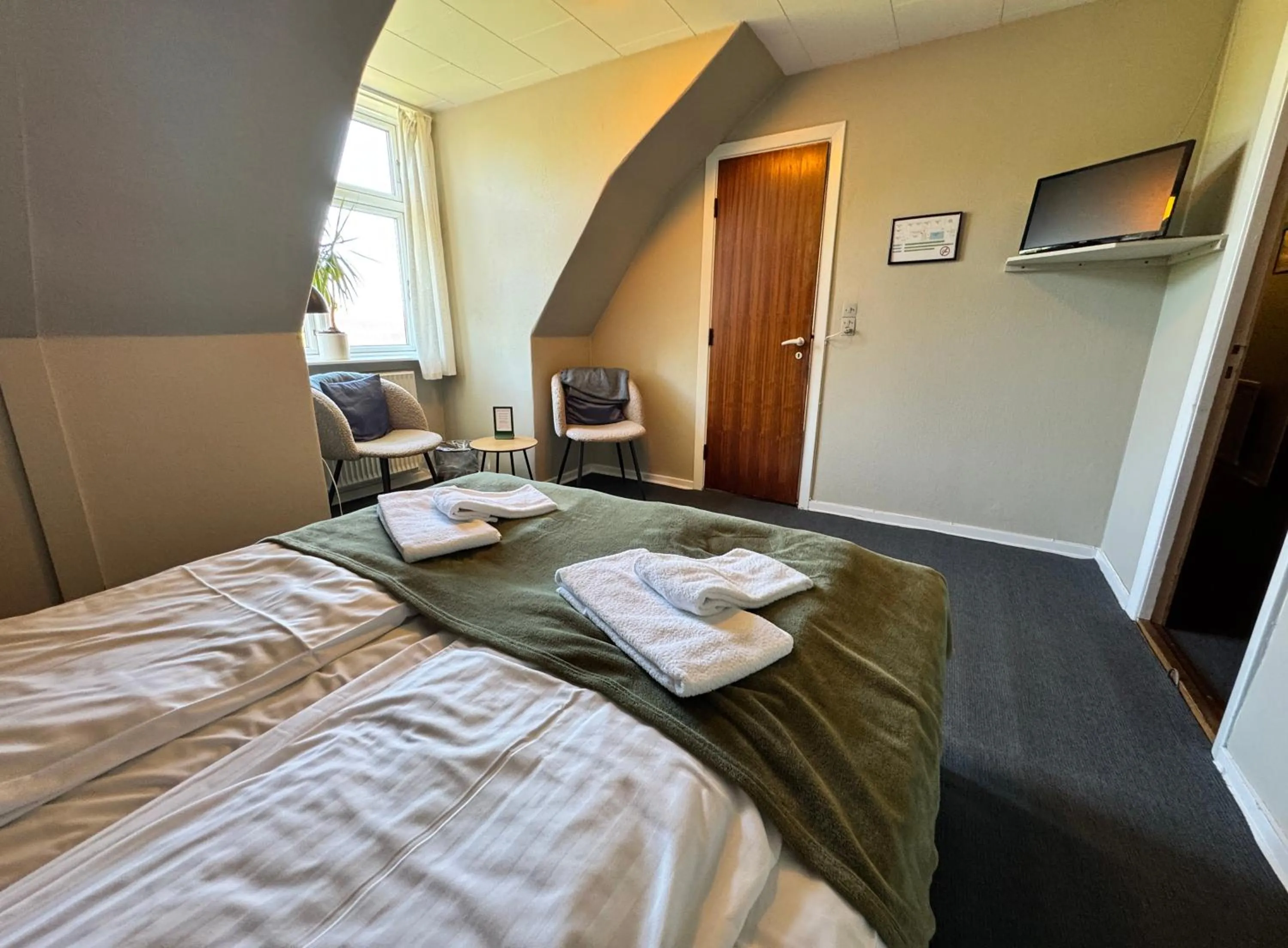 Bed in Gredstedbro Hotel