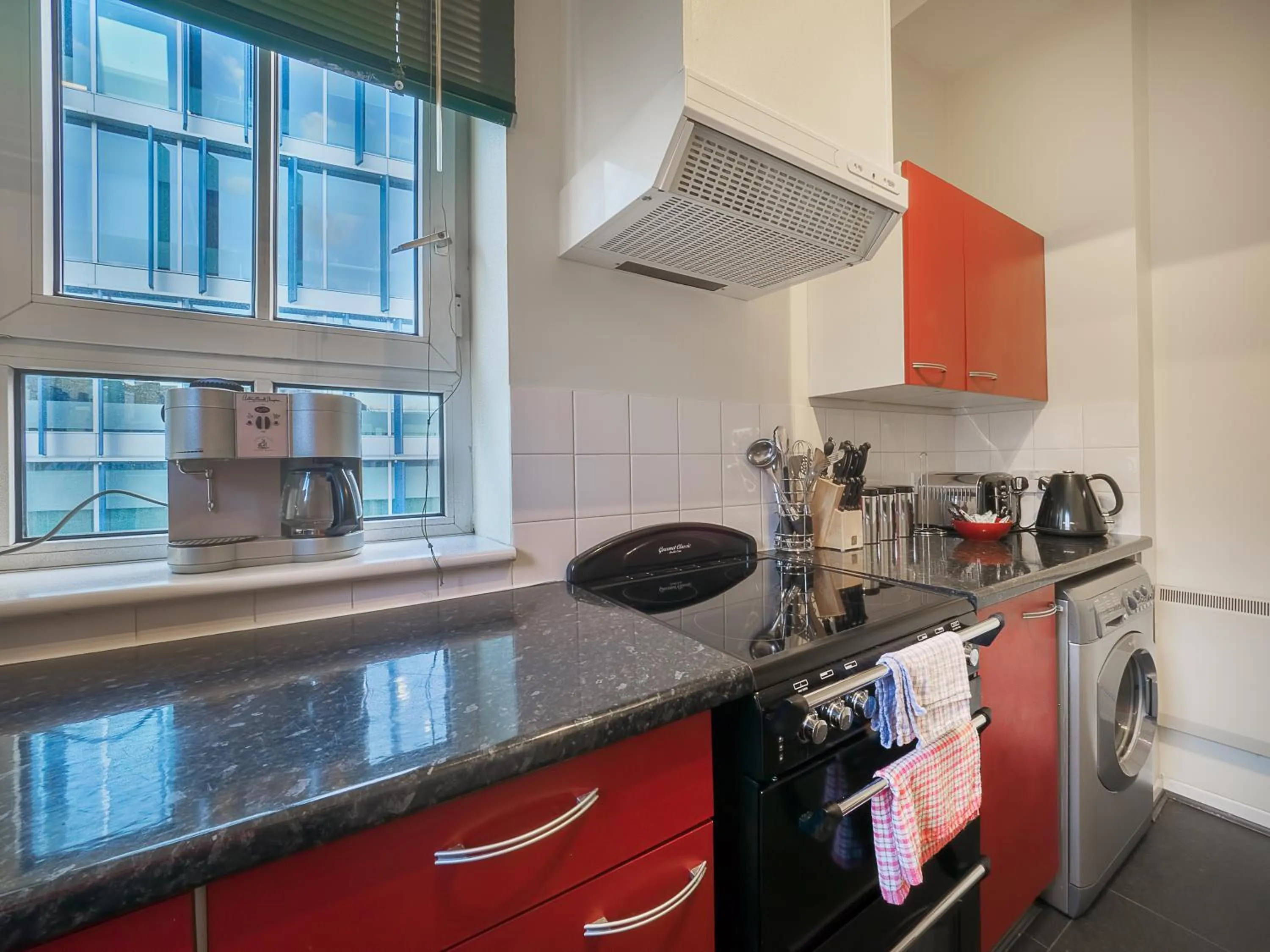 Kitchen or kitchenette in LSE Bankside House