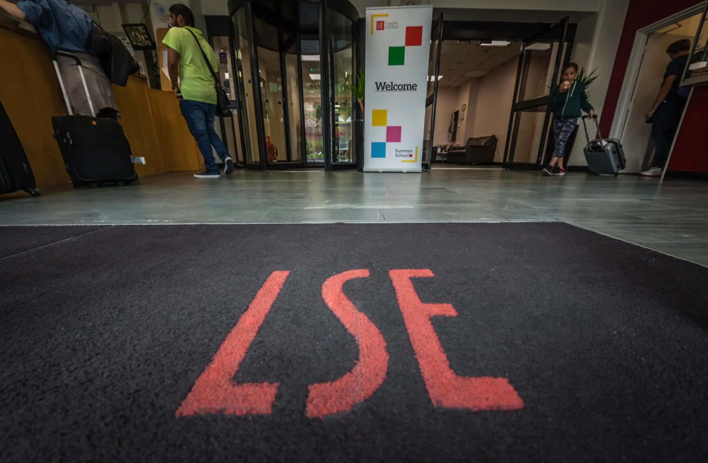Facade/entrance in LSE Bankside House