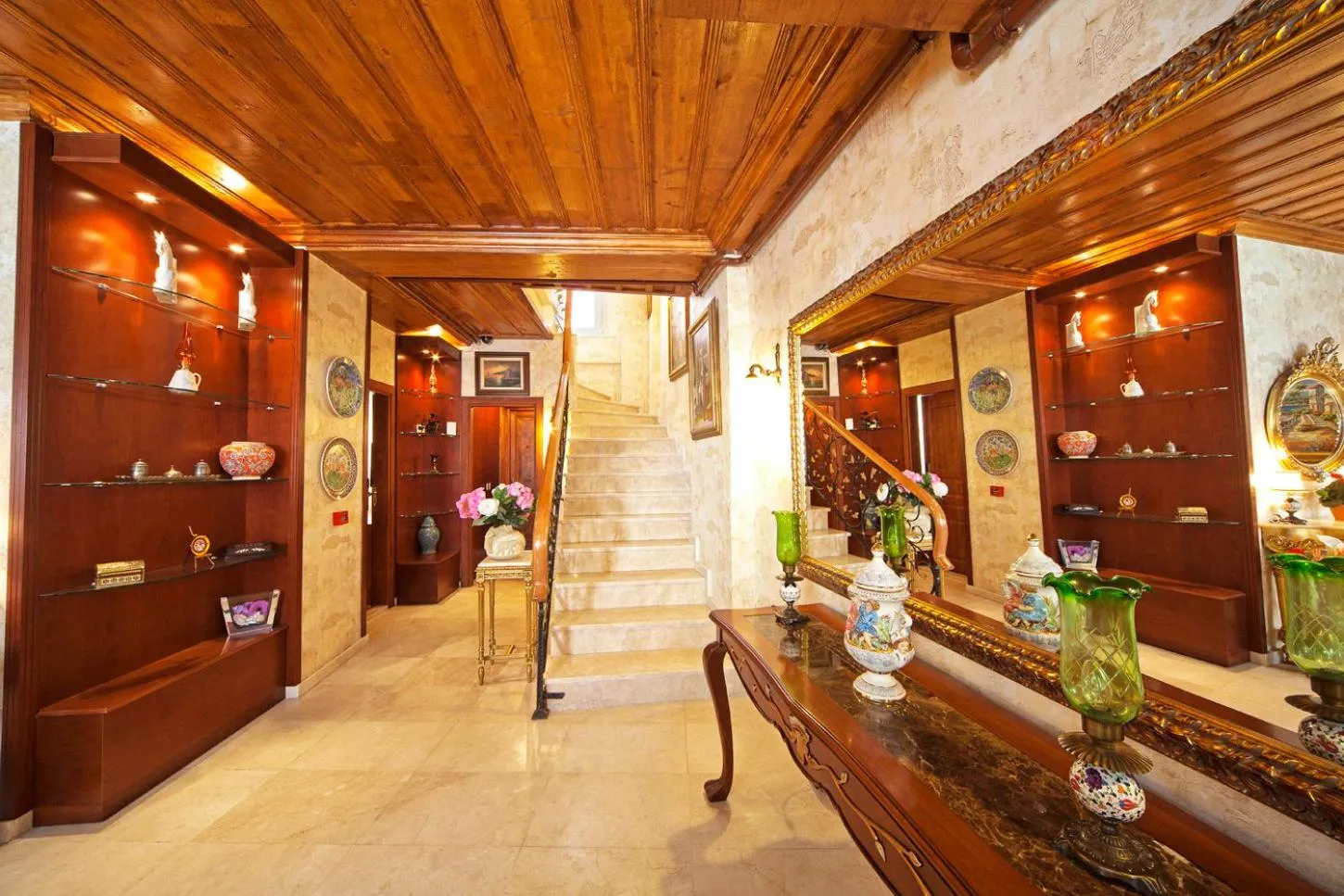 Lobby or reception in Dilhayat Kalfa Hotel