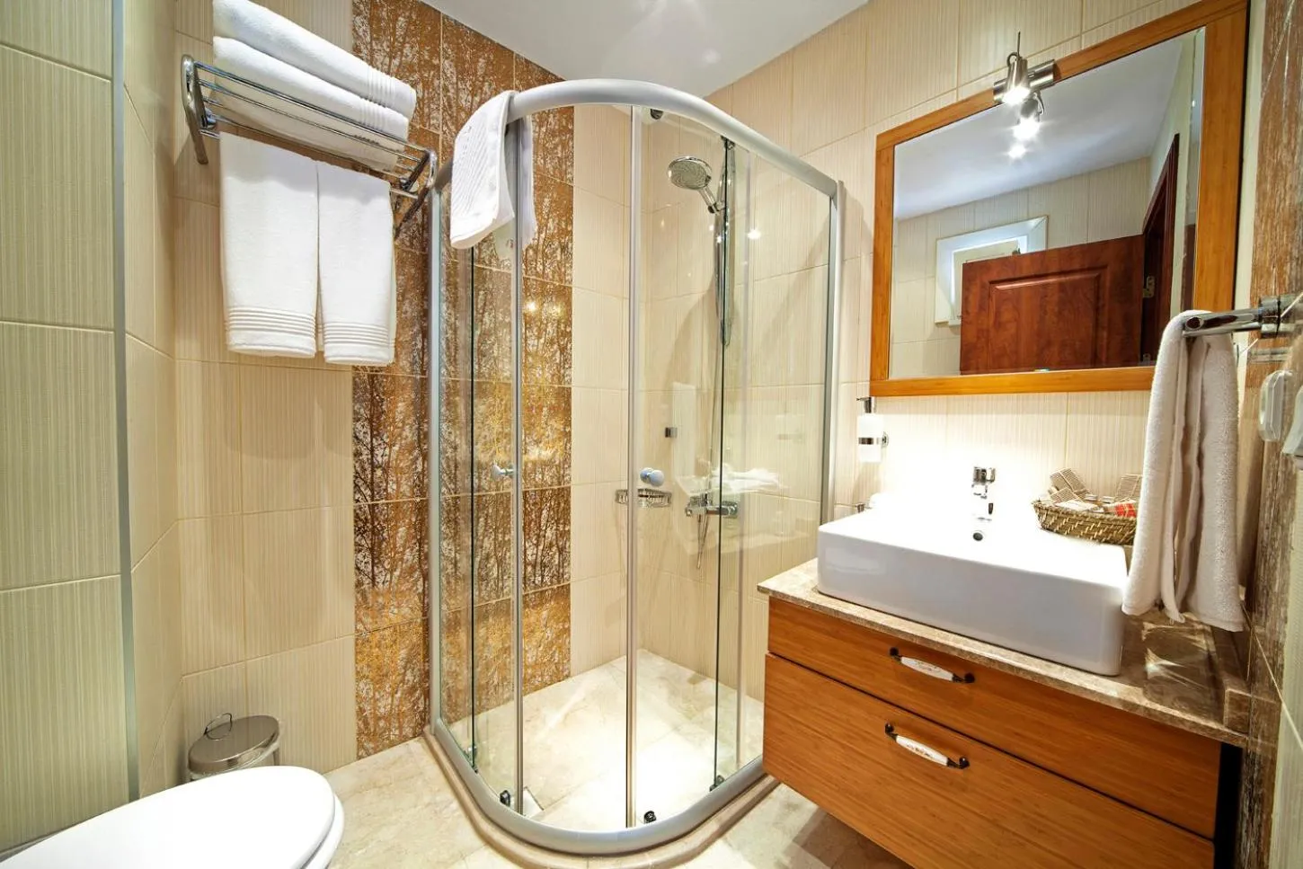 Bathroom in Dilhayat Kalfa Hotel