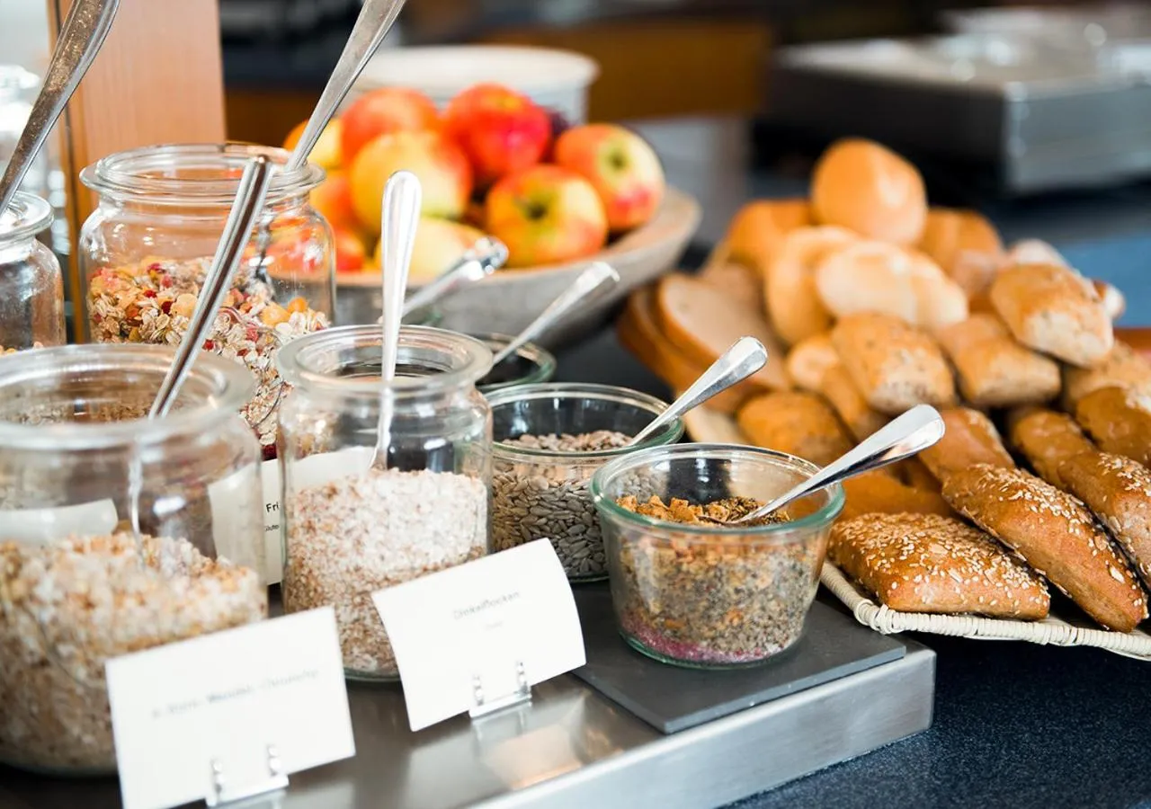 Buffet breakfast in Der Grüne Baum
