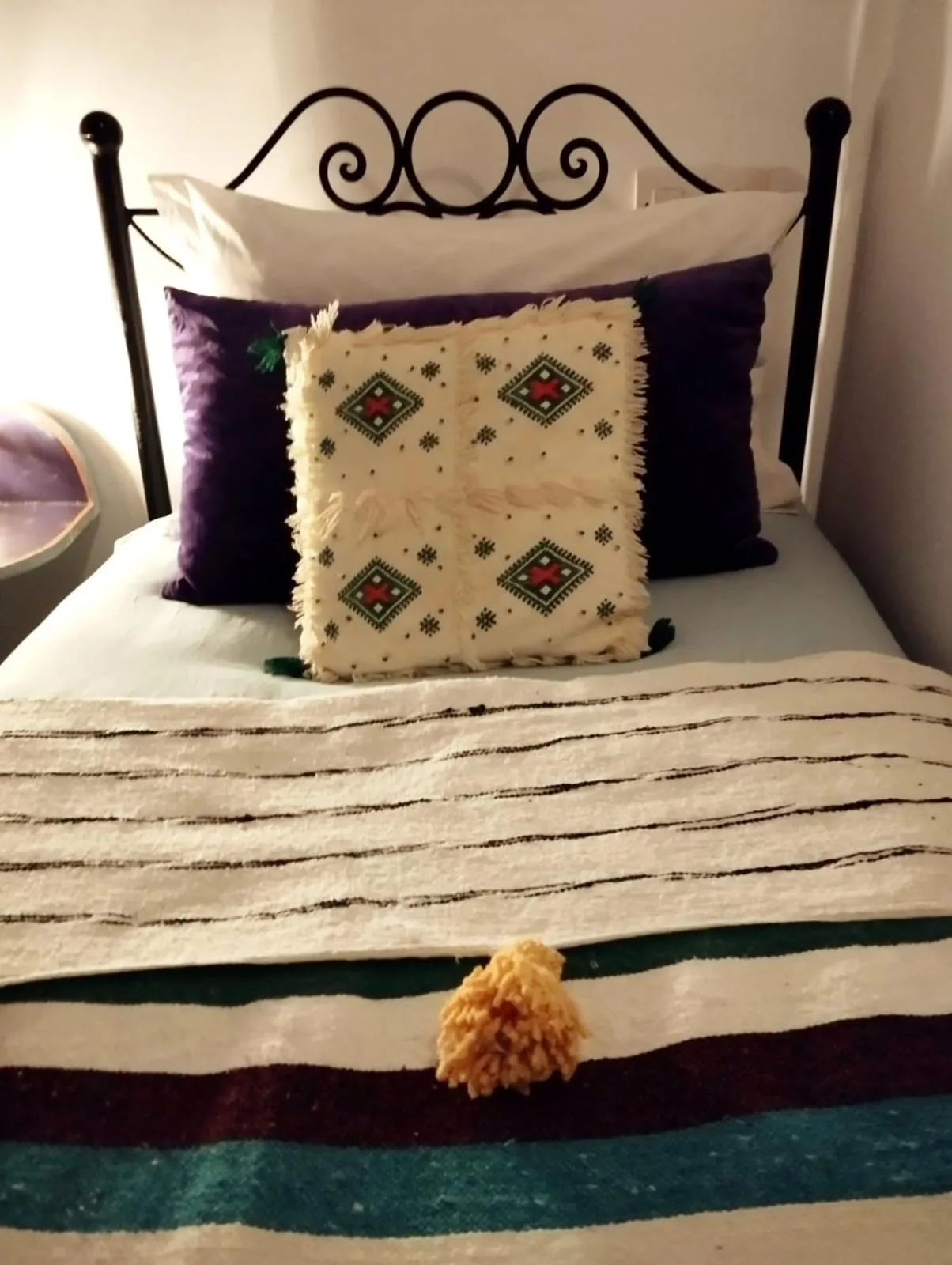 Decorative detail, Bed in Dar Lantana