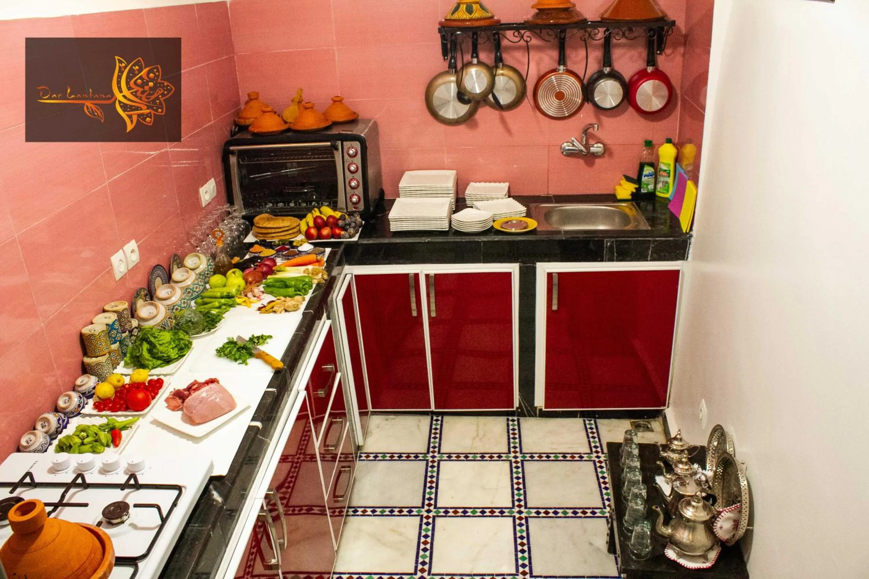 Kitchen or kitchenette in Dar Lantana