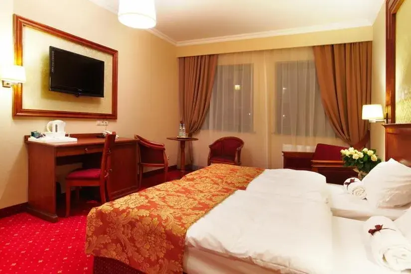Superior Double or Twin Room - single occupancy in Hotel Grodzki Business & Spa Superior Double or Twin Room - single occupancy in Hotel Grodzki Business & Spa