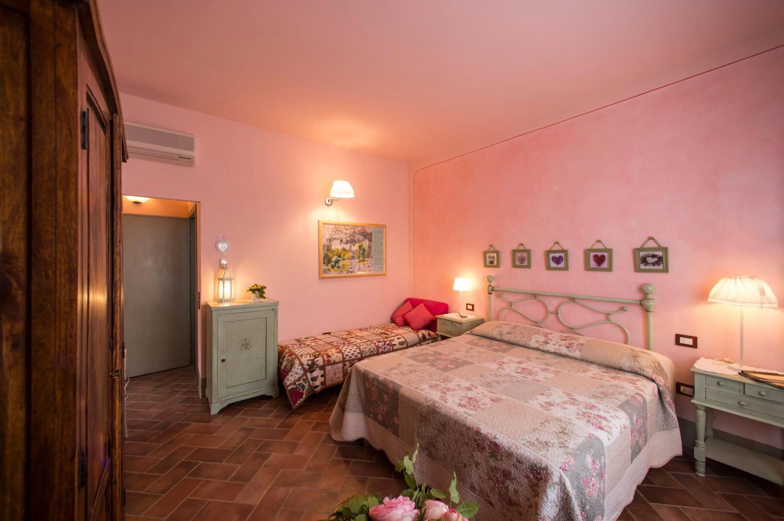 Queen Room in Hotel Annita