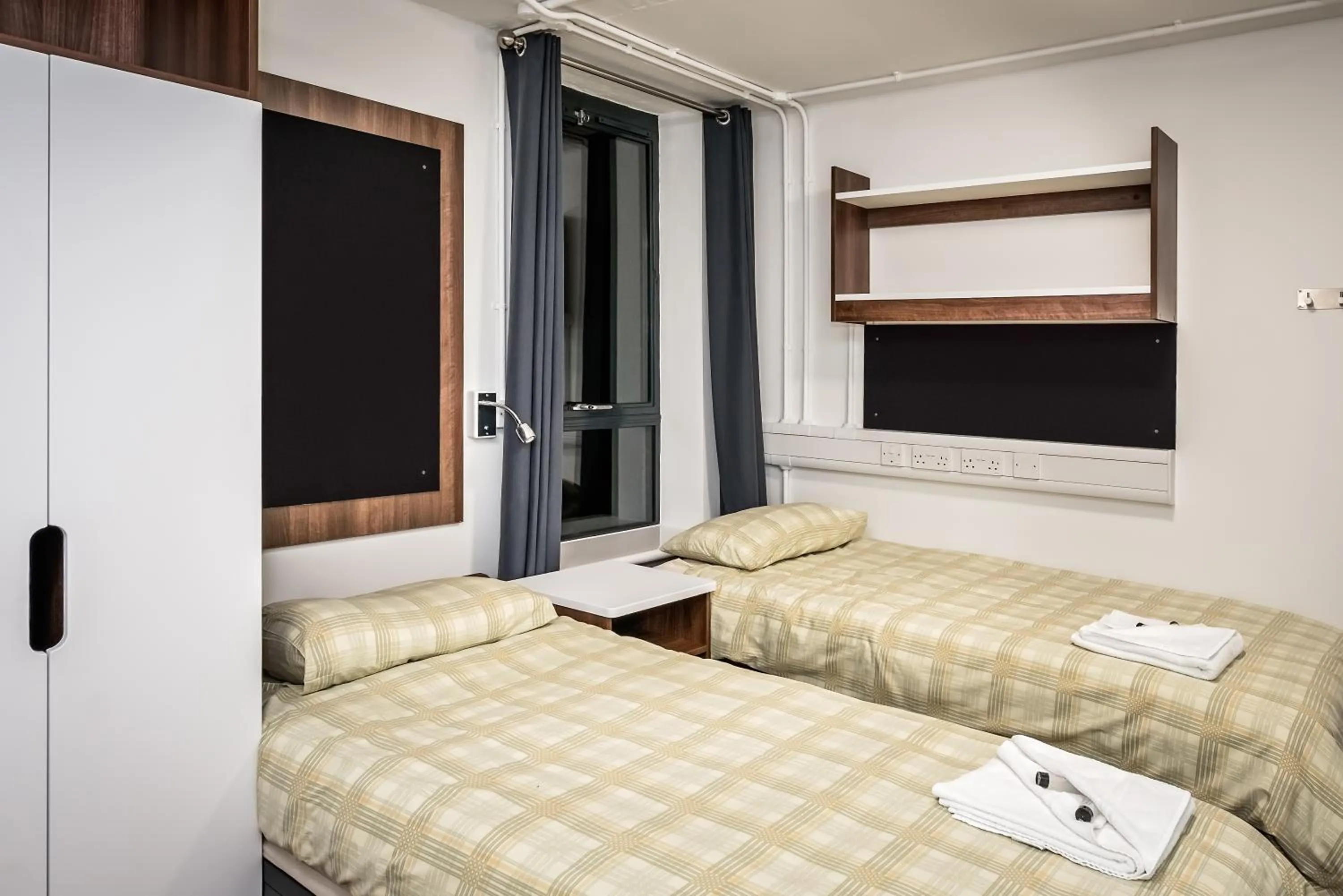 Bed in LSE Rosebery Hall