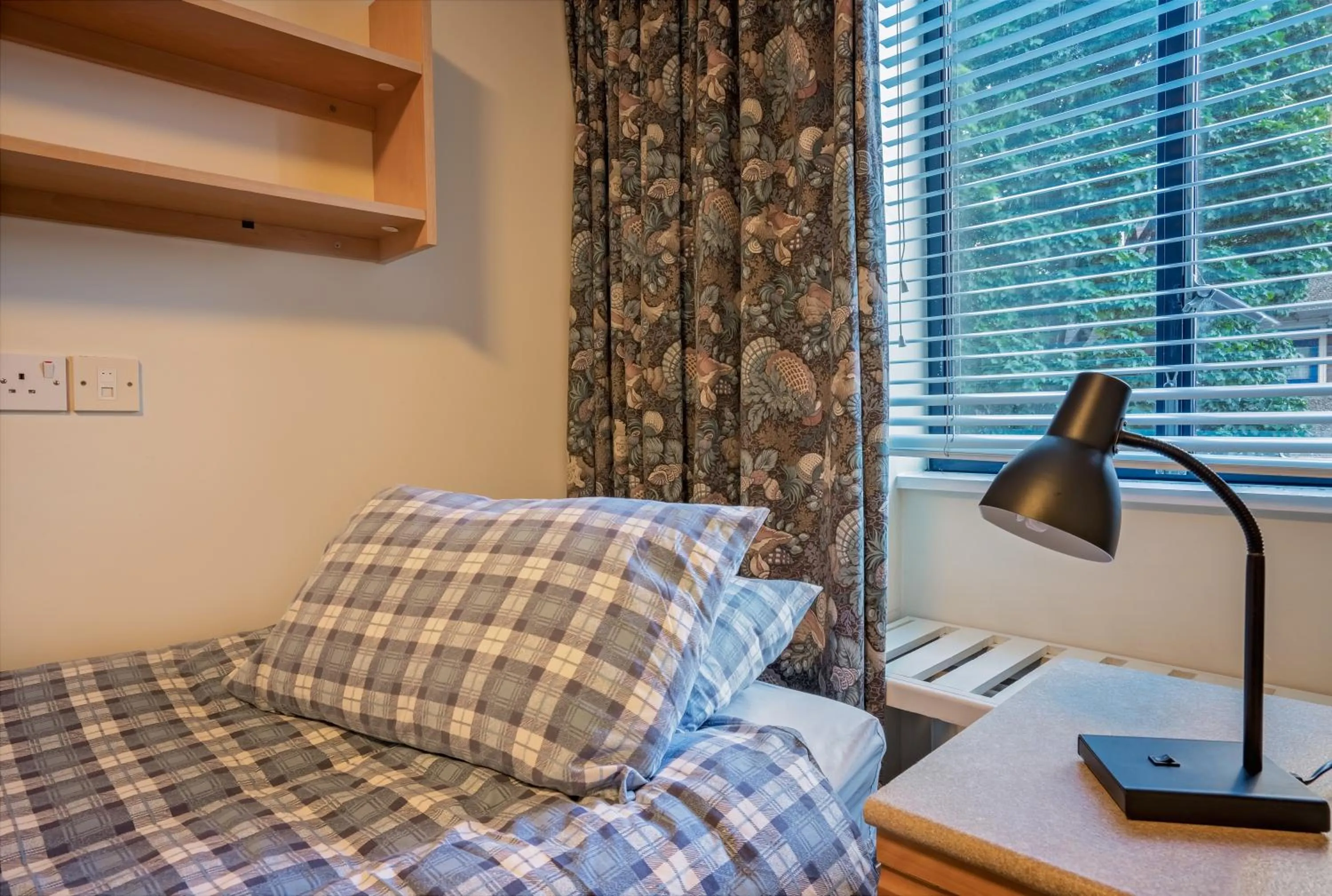 Bed in LSE Rosebery Hall