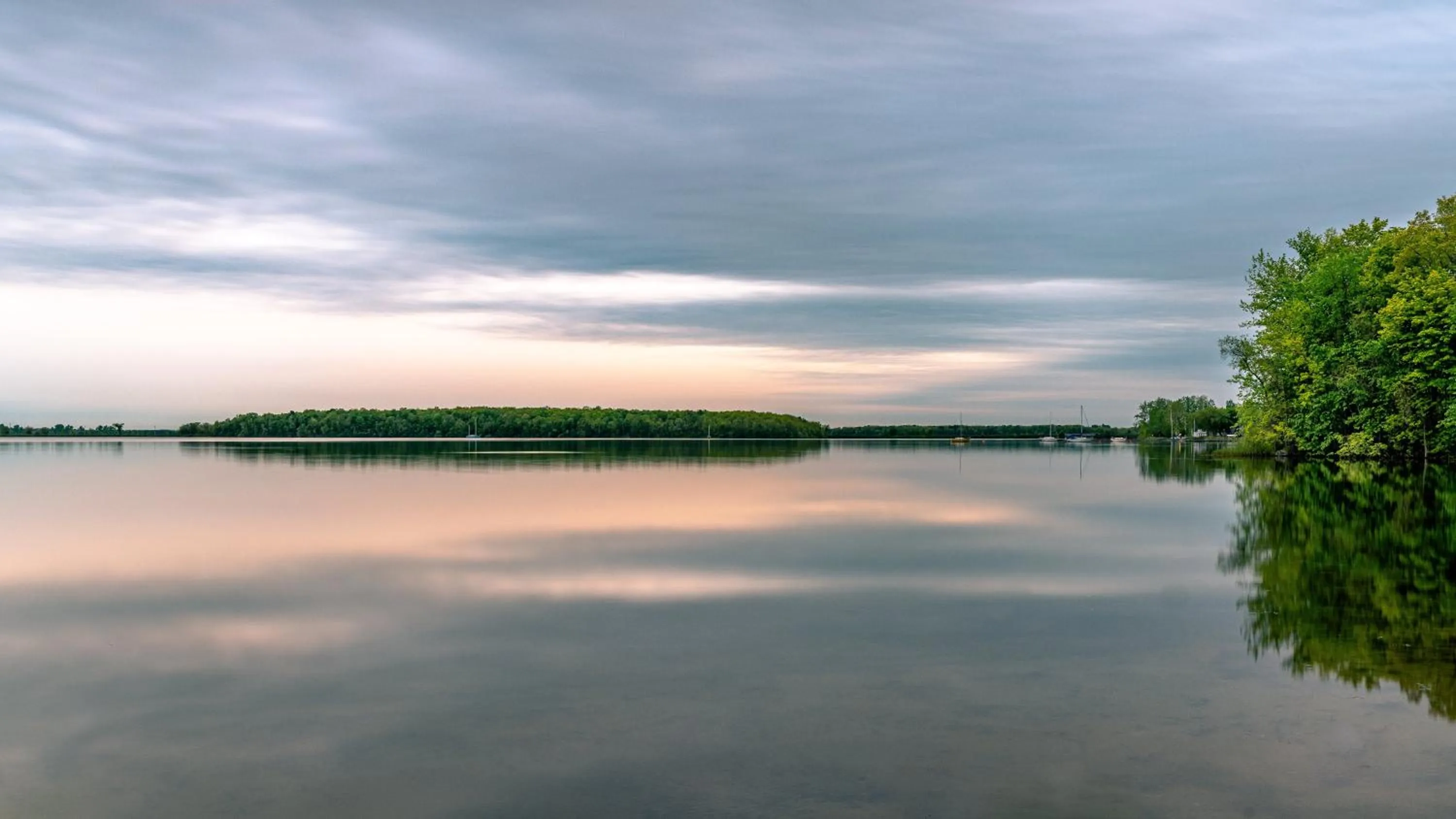 Natural landscape in Long Sault Motel
