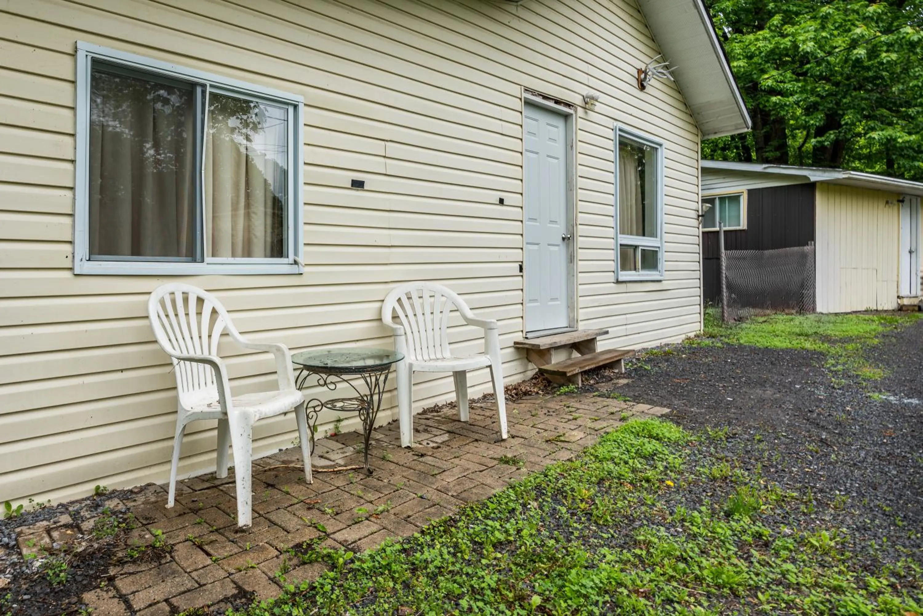 Facade/entrance in Long Sault Motel