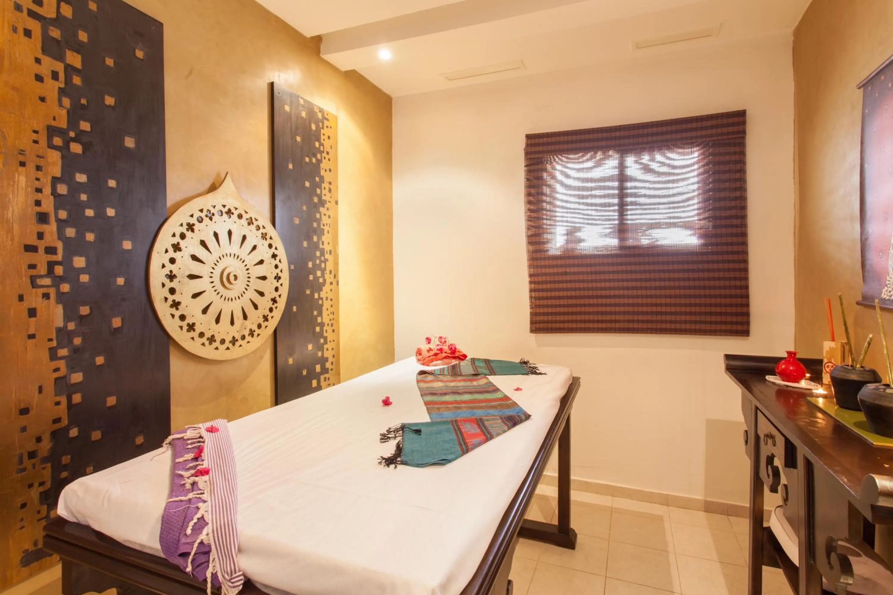 Massage, Bed in Le Sultan