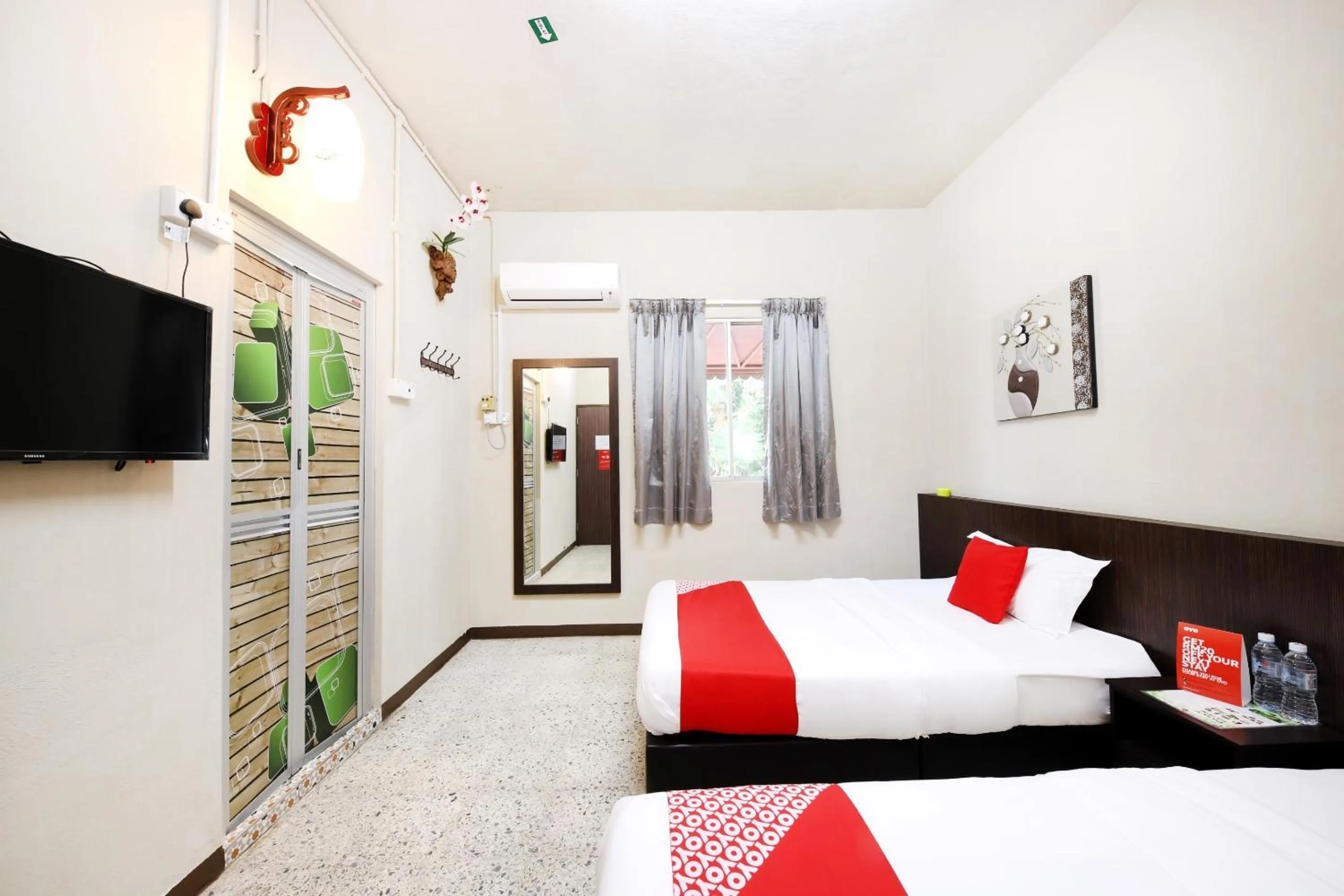 Bedroom, Bed in OYO 507 Aikka Hotel