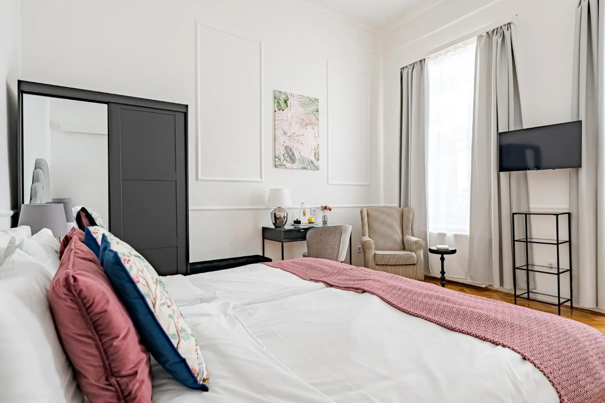 Bed in Beletage-Boutique Hotel