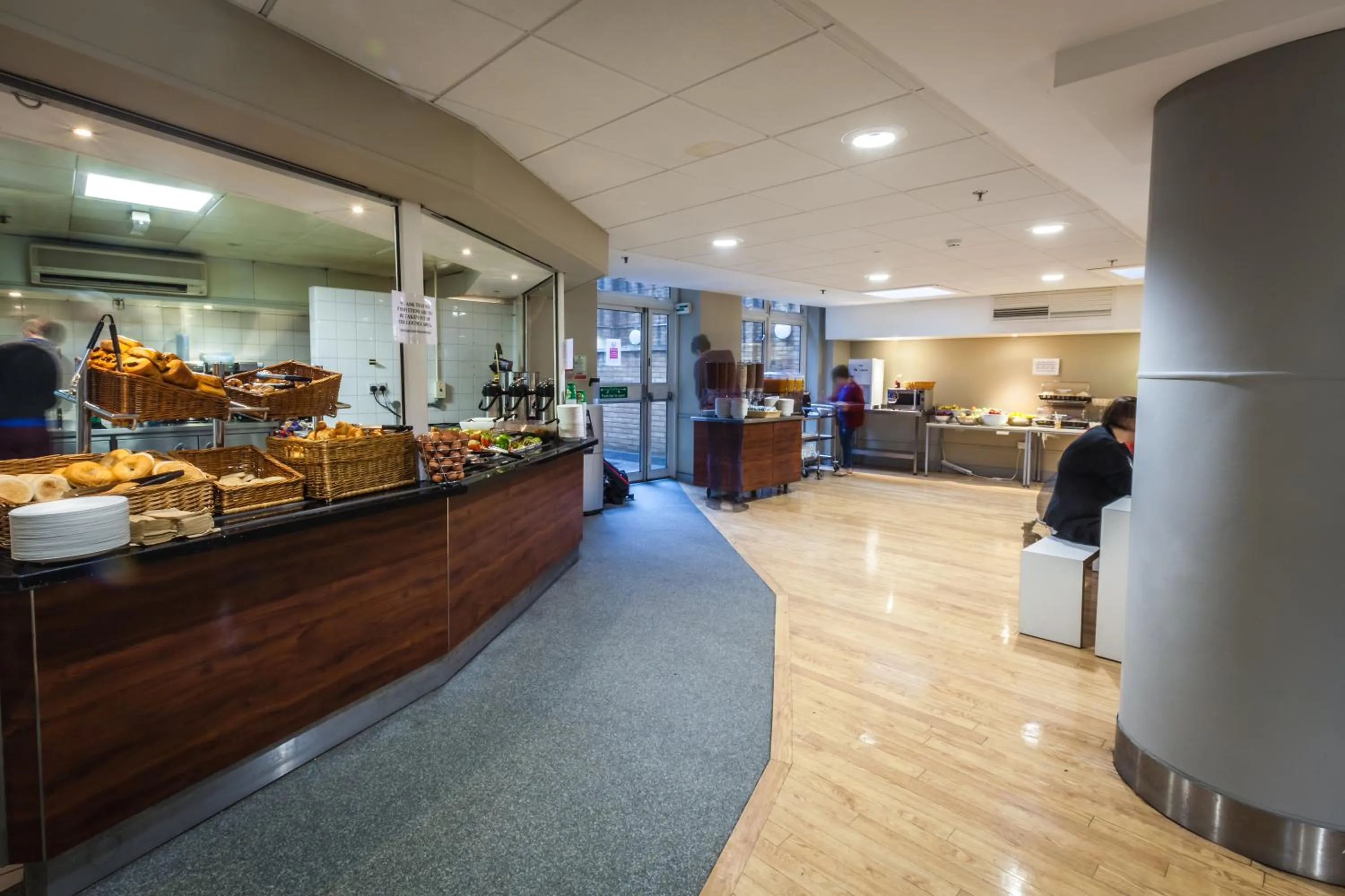 Restaurant/places to eat in LSE High Holborn